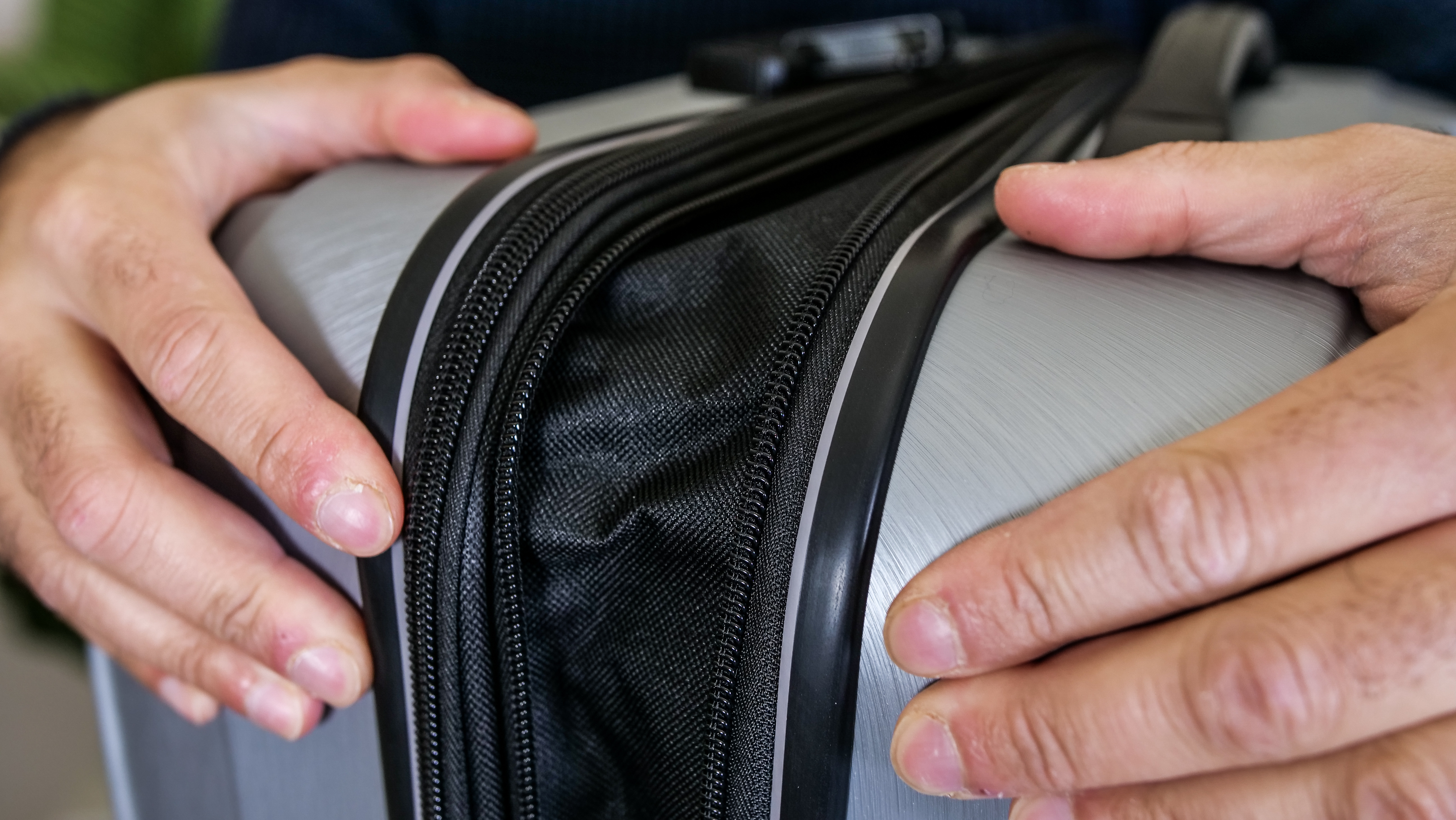 Samsonite Centric 2 Hardside Luggage Expansion Samsonite Centric 2 Hardside Luggage Expansion