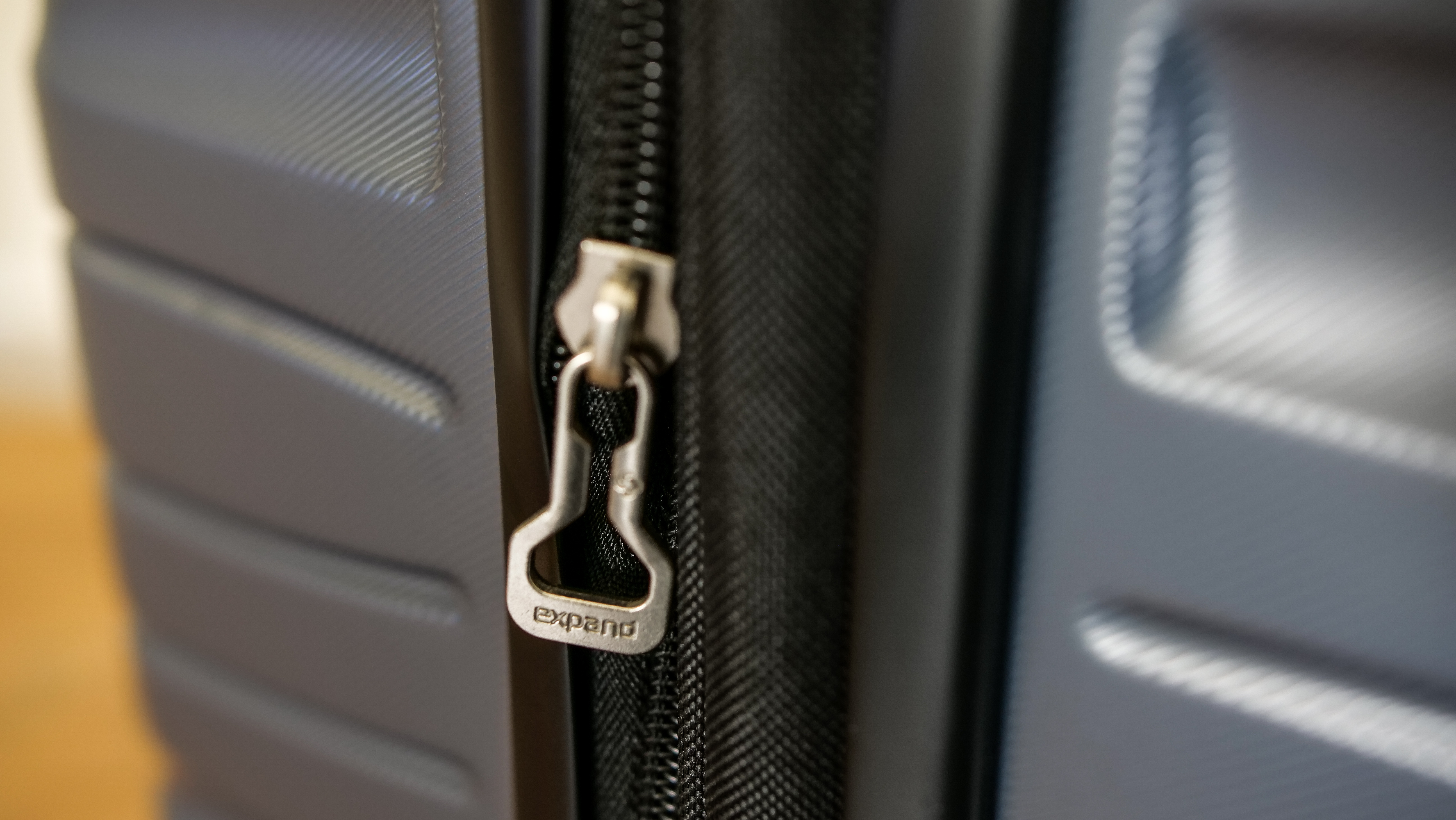 Samsonite Evolve SE Hardside Expansion Samsonite Evolve SE Hardside Expansion