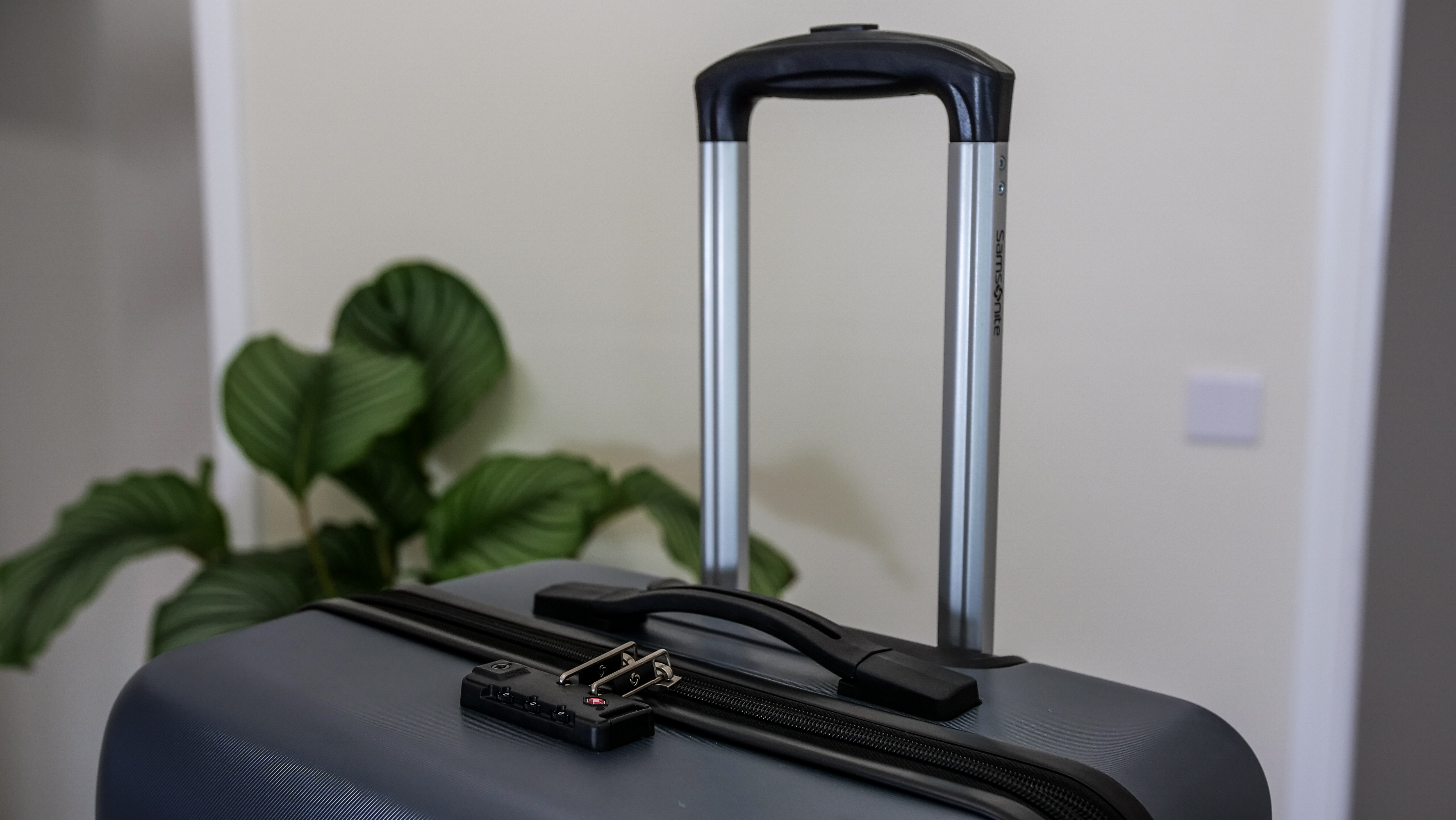 Samsonite Evolve SE Hardside tele handle Samsonite Evolve SE Hardside tele handle