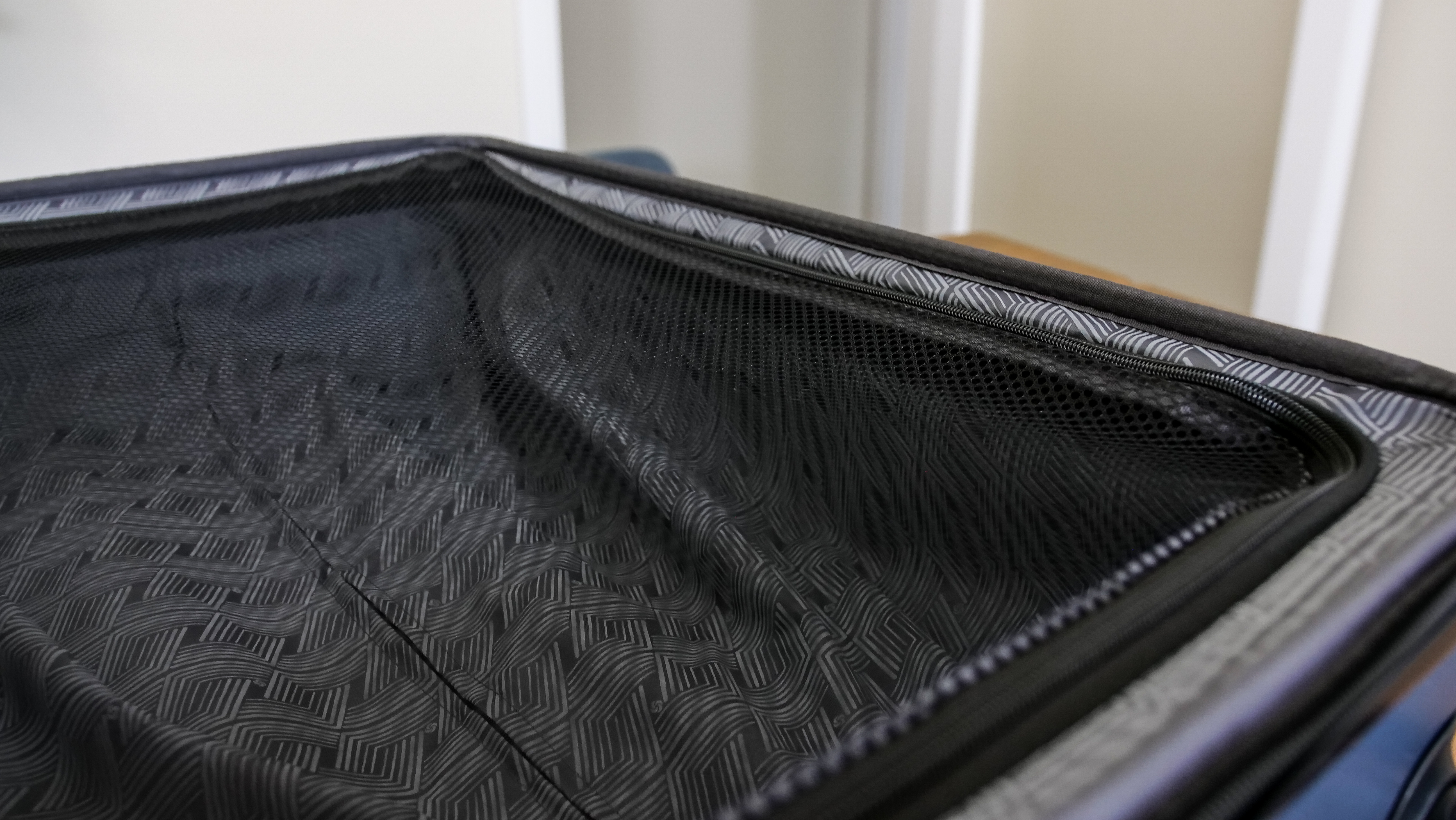 Samsonite Evolve Se Hardside Divider Samsonite Evolve Se Hardside Divider