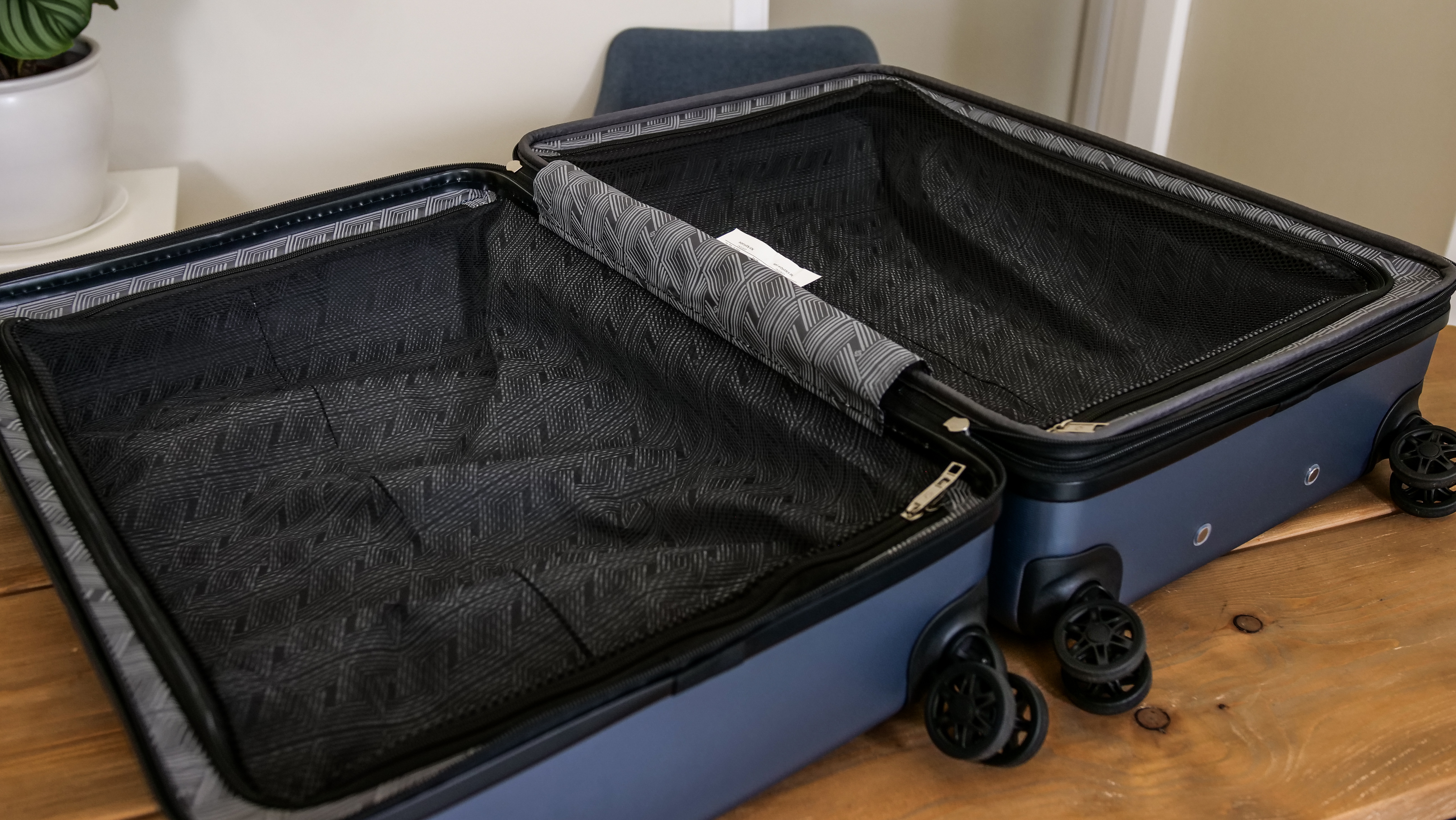 Samsonite Evolve Se Hardside Interior Compartments Samsonite Evolve Se Hardside Interior Compartments