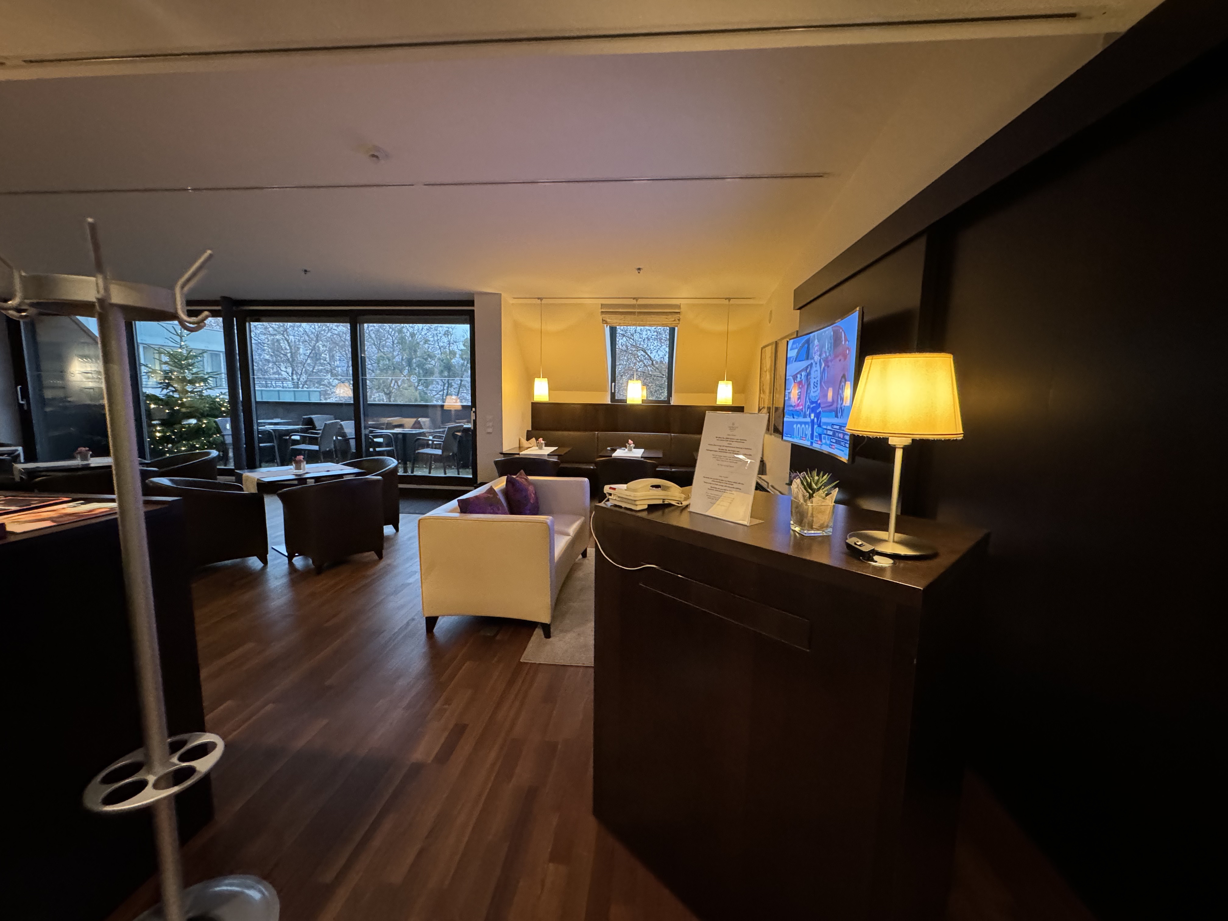 Sheraton Salzburg Club Host Stand Sheraton Salzburg Club Host Stand