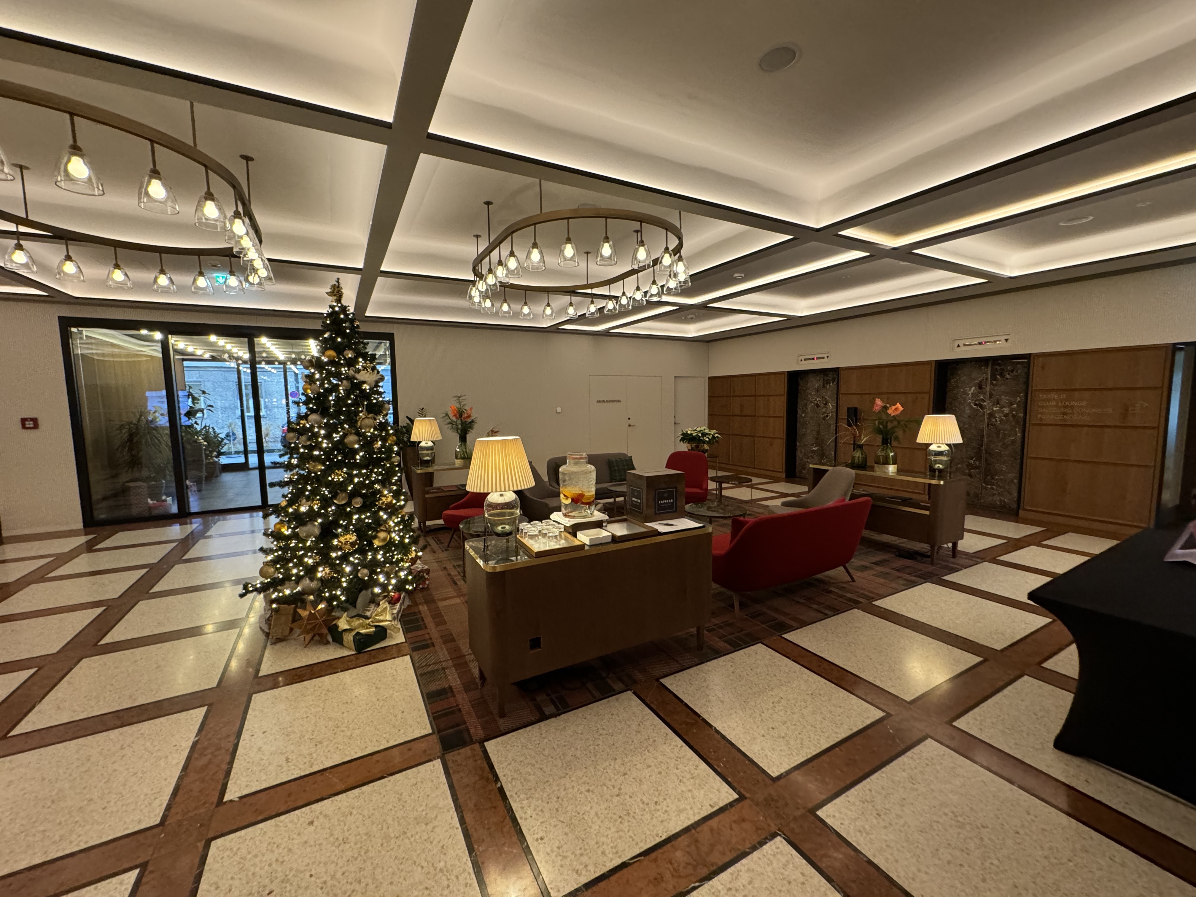 Sheraton Salzburg Lobby Toward Elevator Sheraton Salzburg Lobby Toward Elevator
