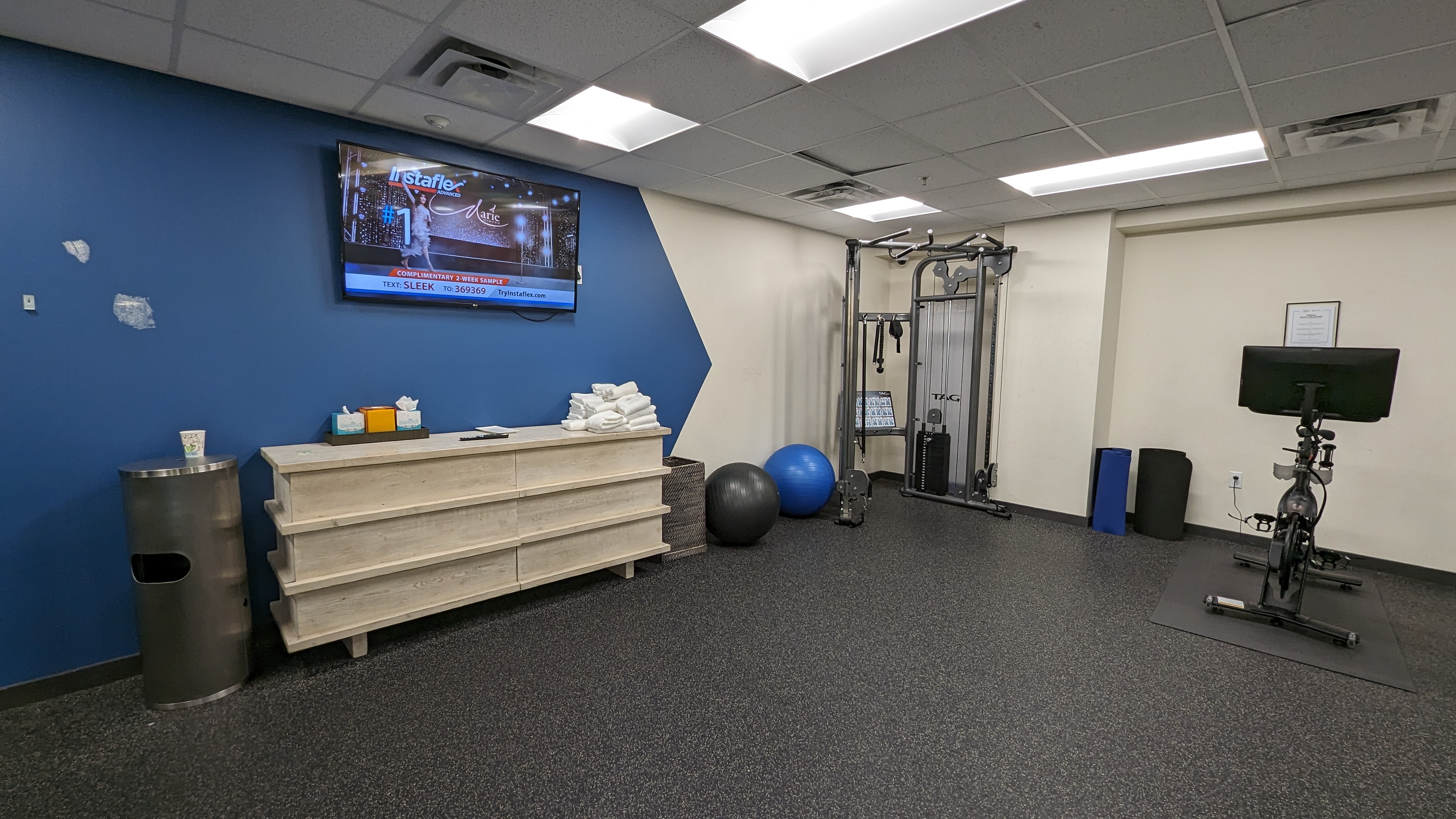 The Troubadour Hotel New Orleans amenities fitness center towels