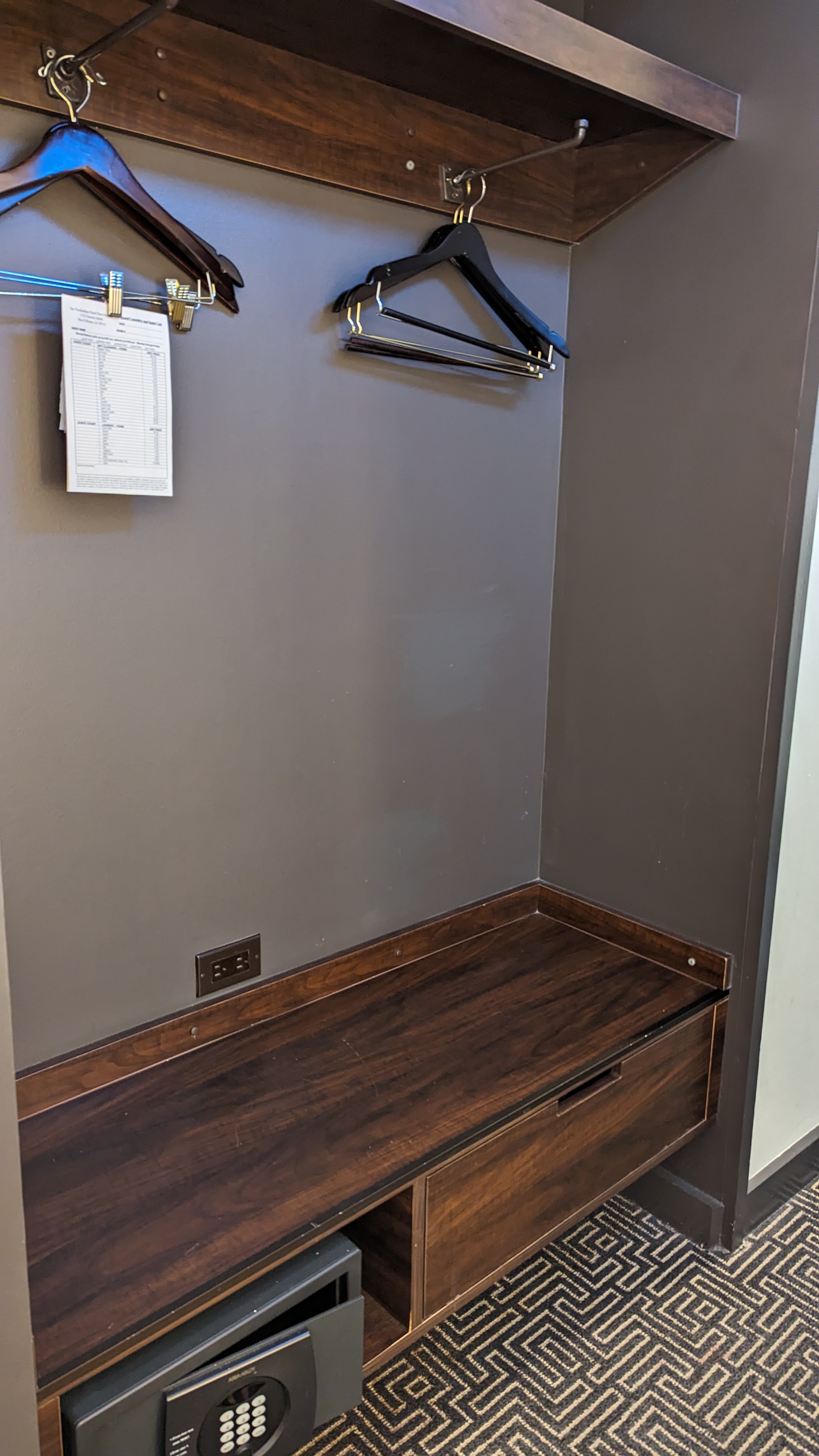 The Troubadour Hotel New Orleans guestroom closet shelving