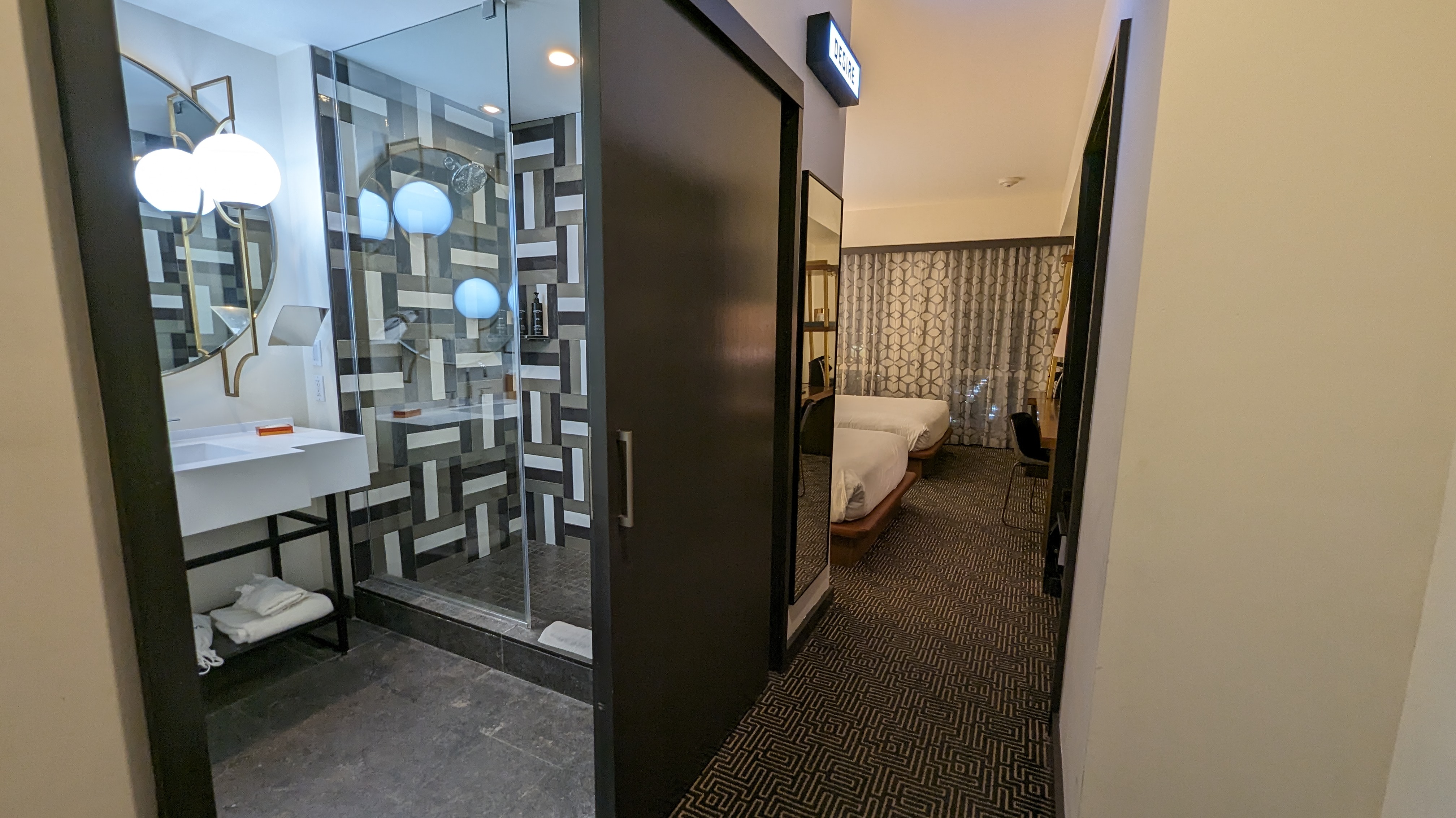 The Troubadour Hotel New Orleans guestroom entry