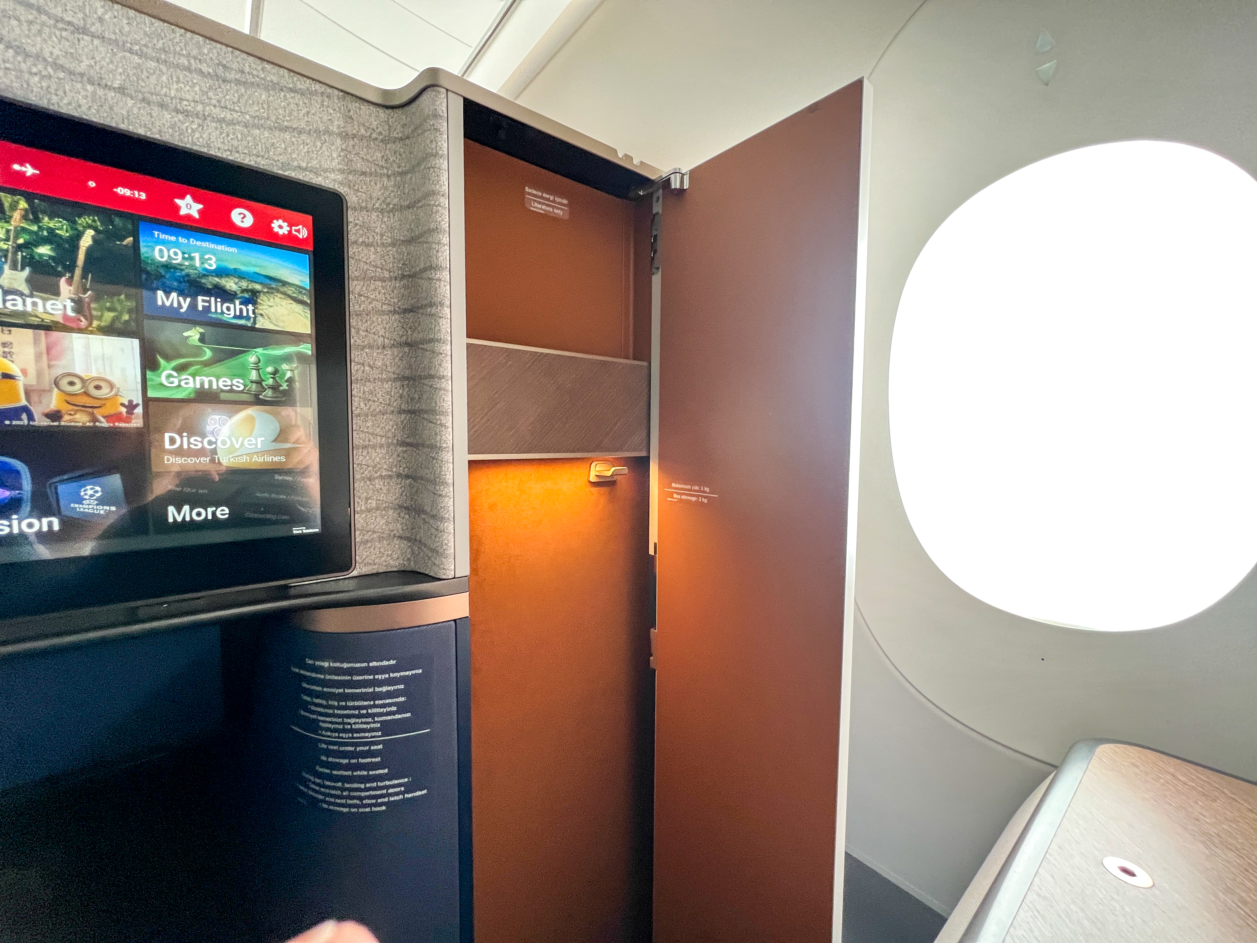 Turkish J A350 2024 seat closet Turkish J A350 2024 seat closet