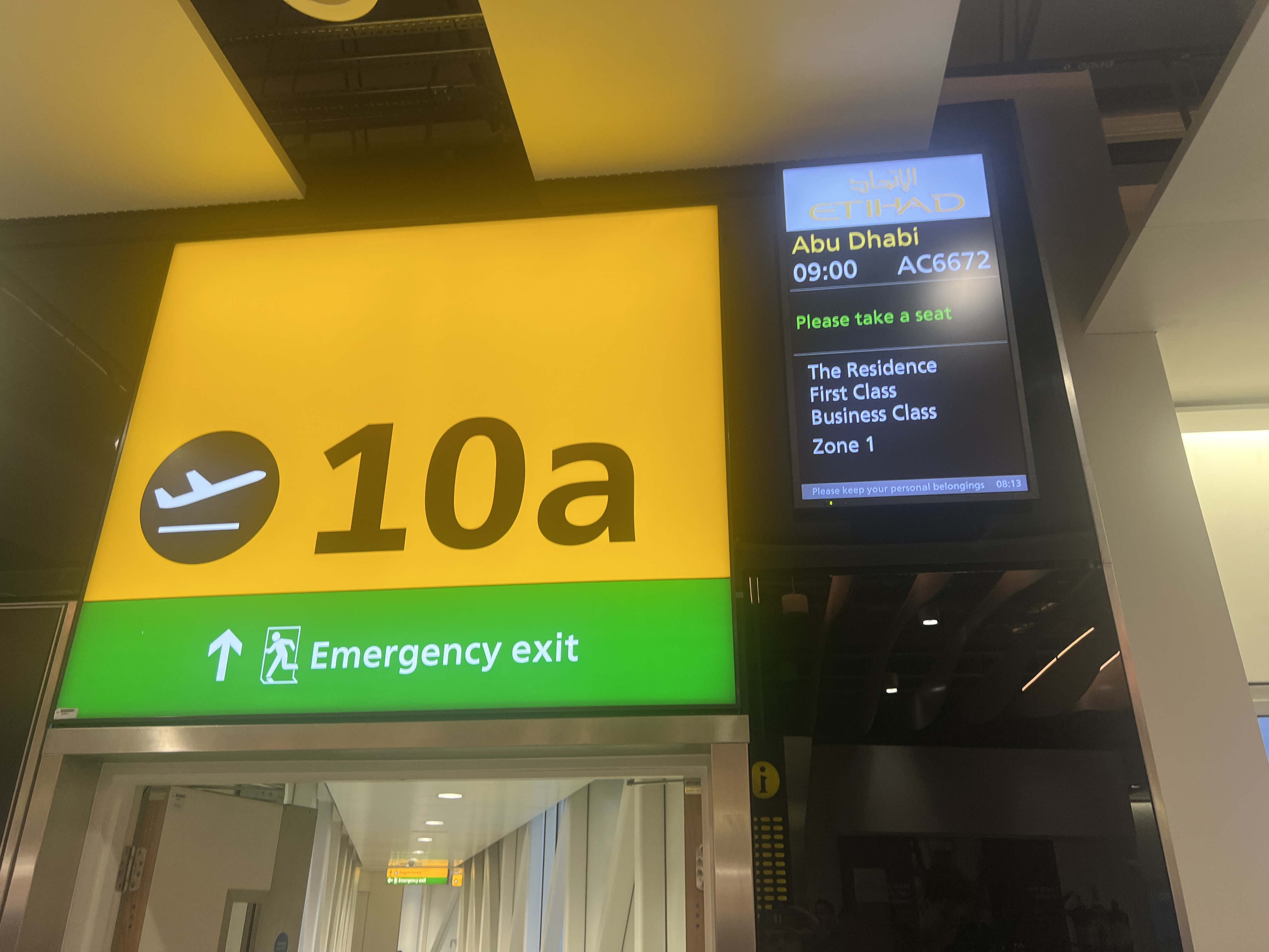 LHR Etihad Airways Boarding Gate 10a LHR Etihad Airways Boarding Gate 10a