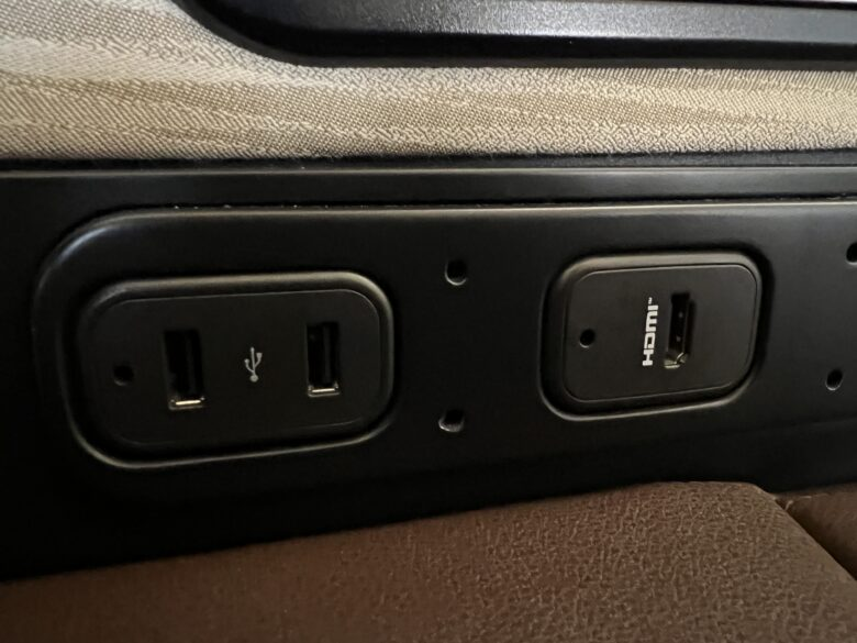 Etihad A380 First Class Apartment USB/HDMI outlet port Etihad A380 First Class Apartment USB/HDMI outlet port