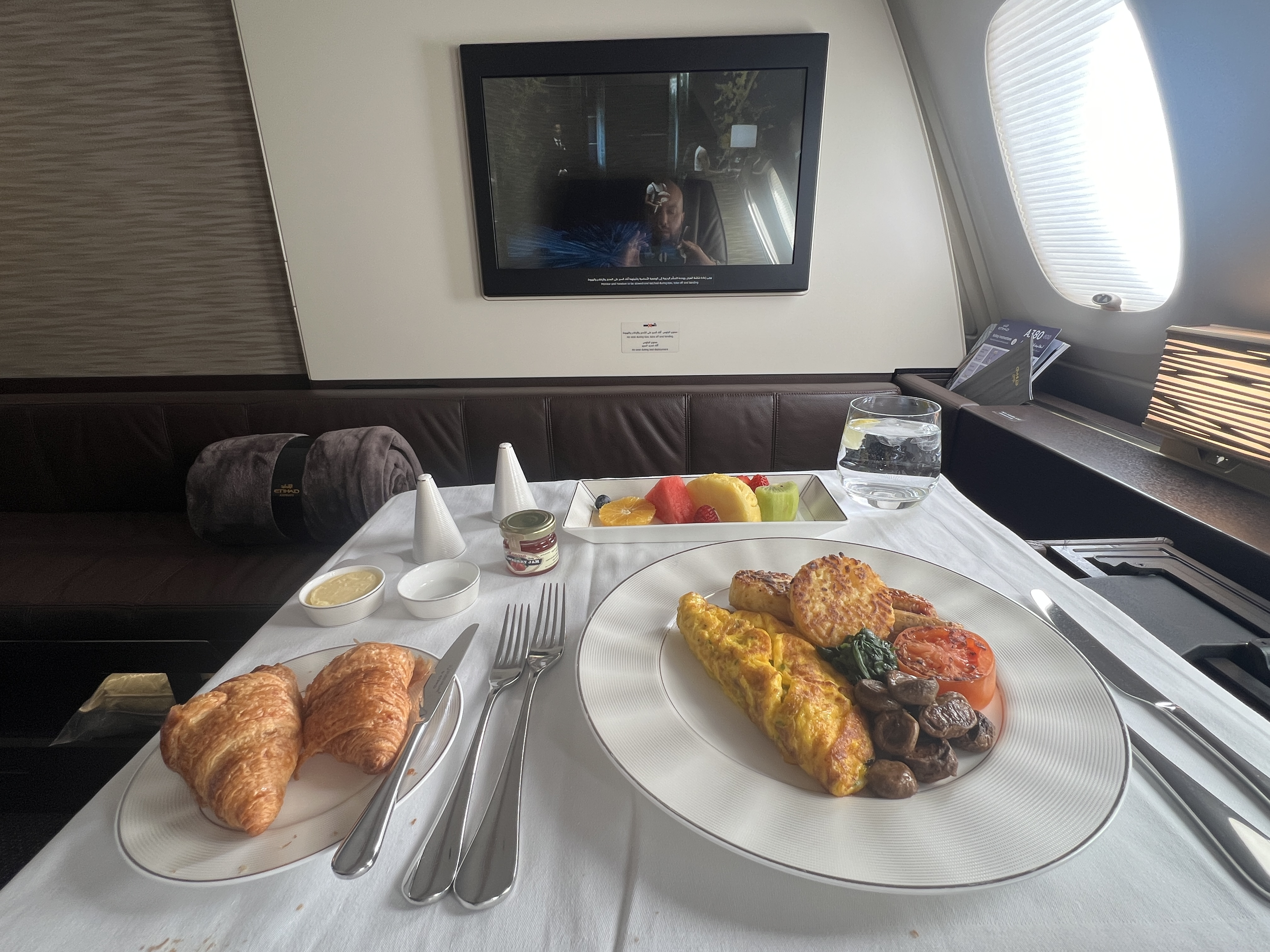 Etihad first class breakfast omelet breakfast Etihad first class breakfast omelet breakfast