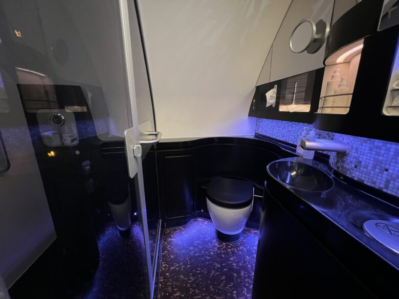 Etihad First Class A380 Shower Lavatory Etihad First Class A380 Shower Lavatory
