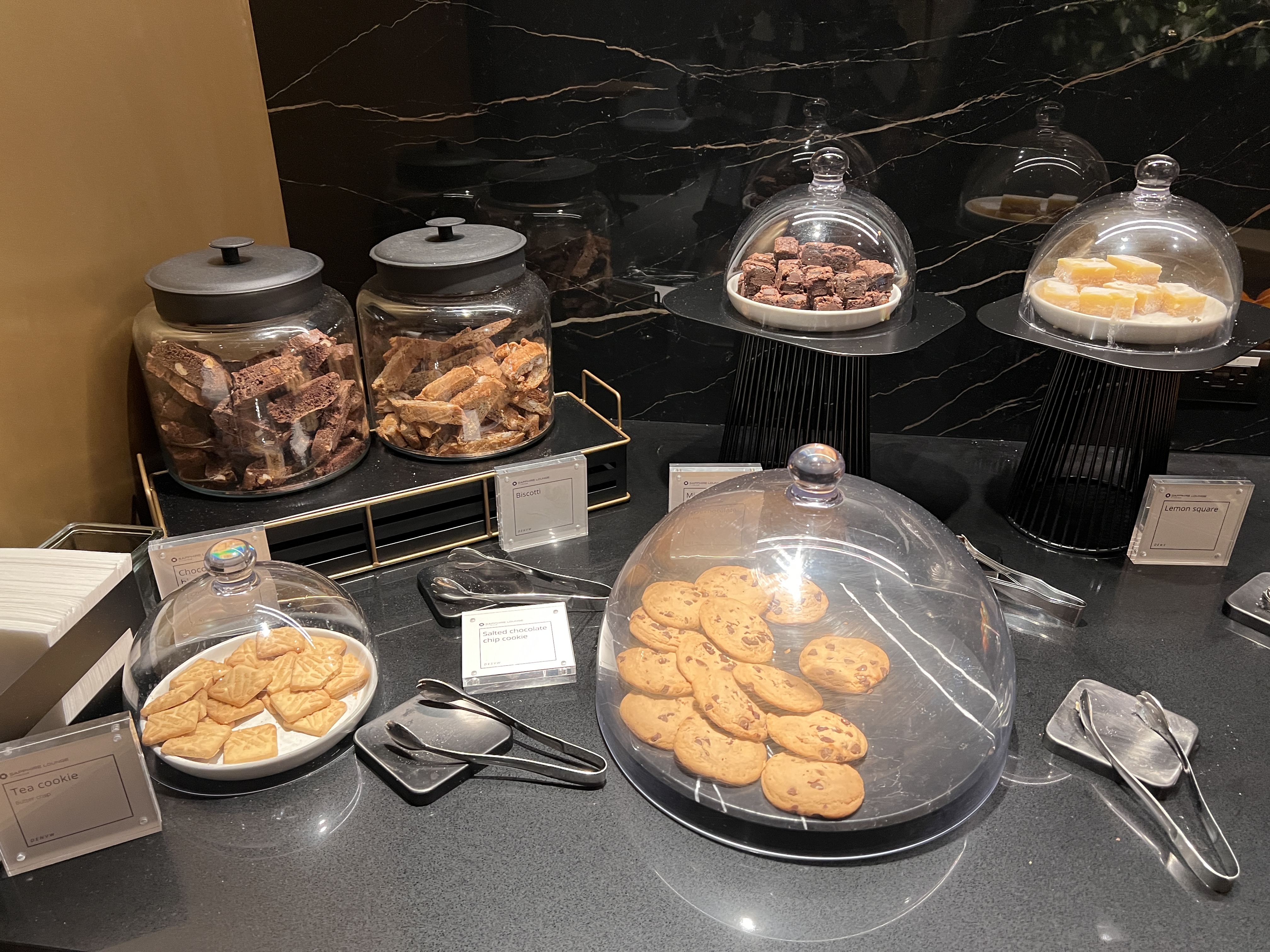 Chase Sapphire Lounge JFK snacks Chase Sapphire Lounge JFK snacks