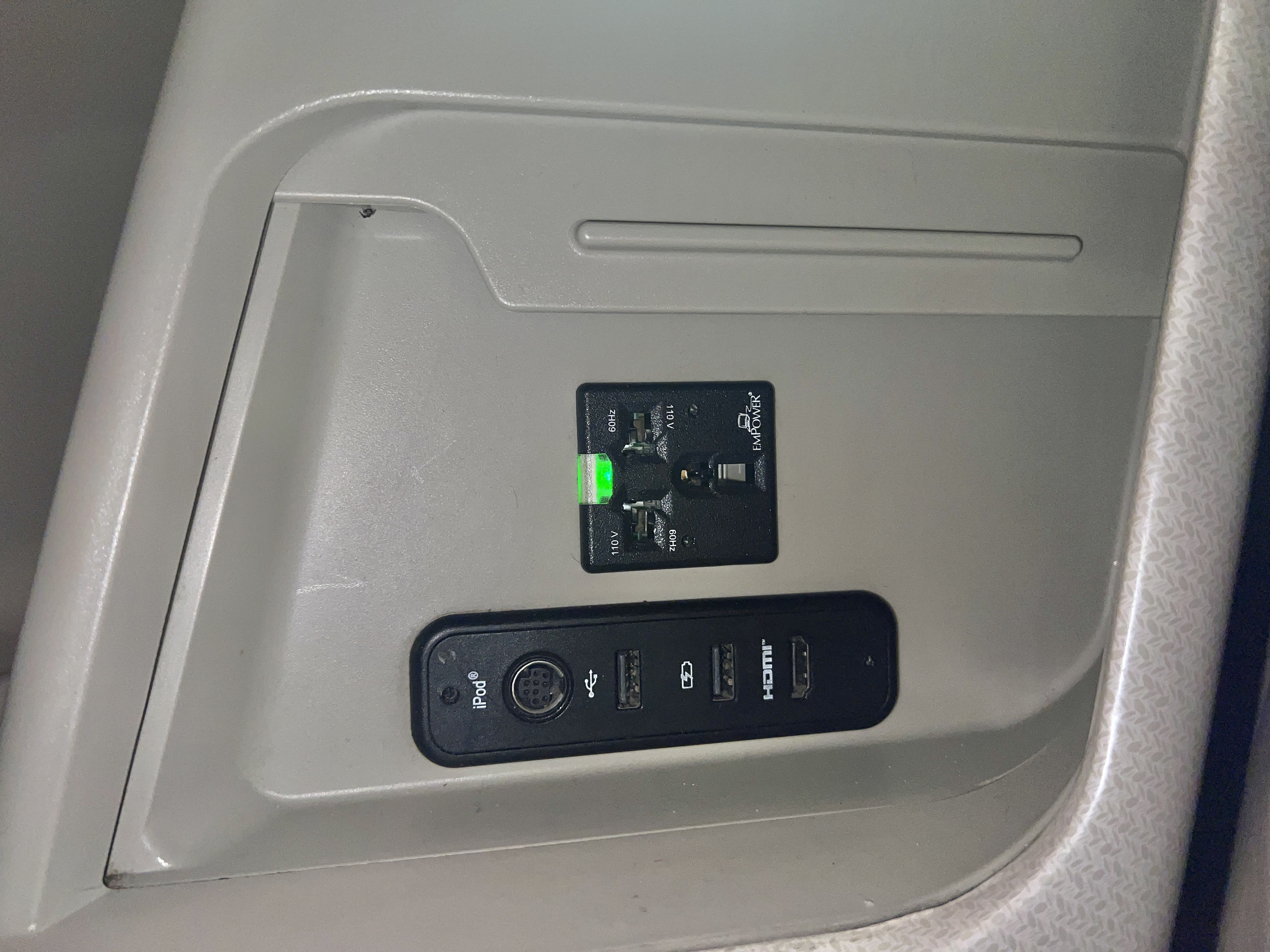 Singapore business 777 ac power outlet and usb Singapore business 777 ac power outlet and usb