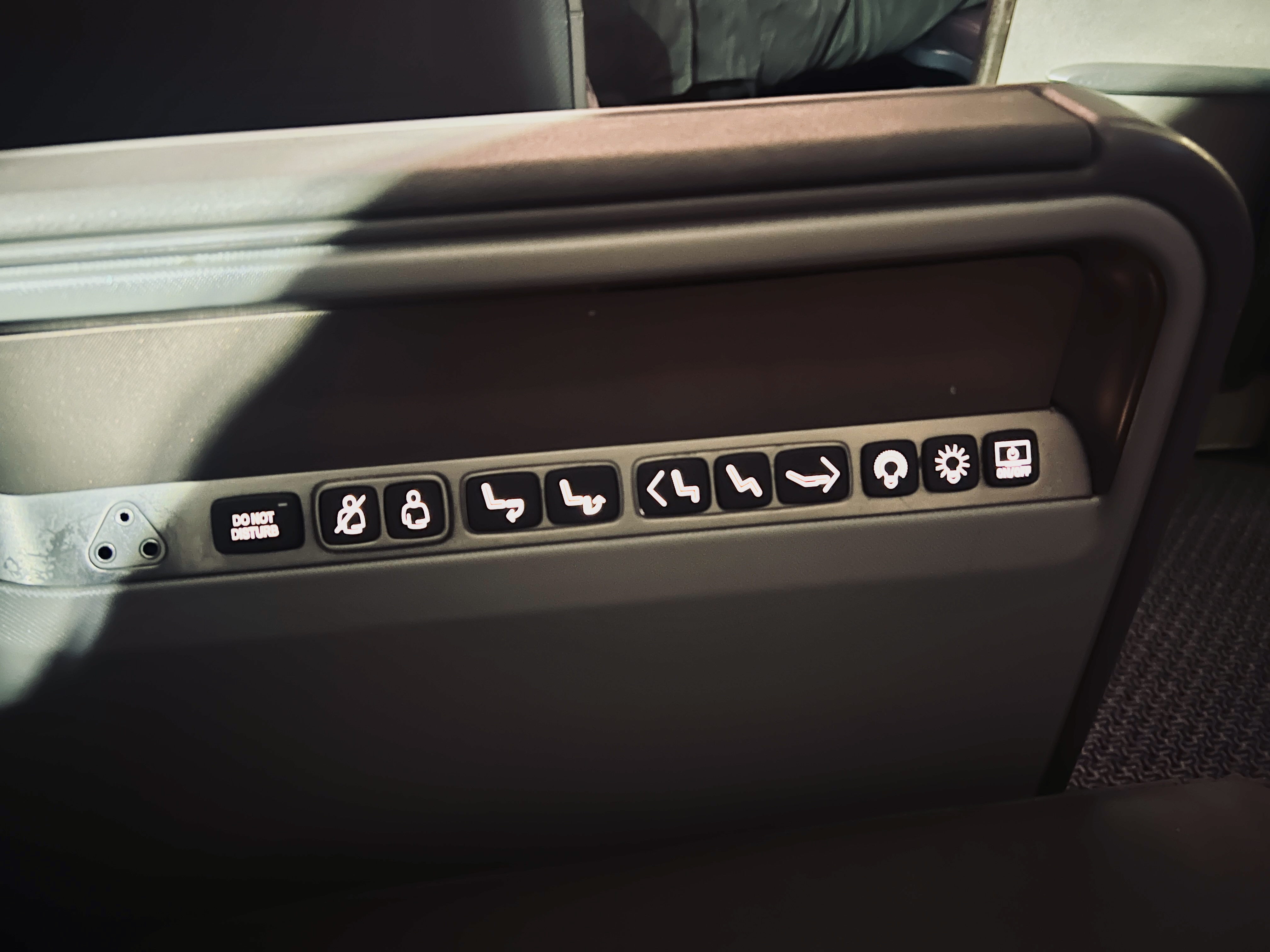 Singapore business 777 full seat controls Singapore business 777 full seat controls