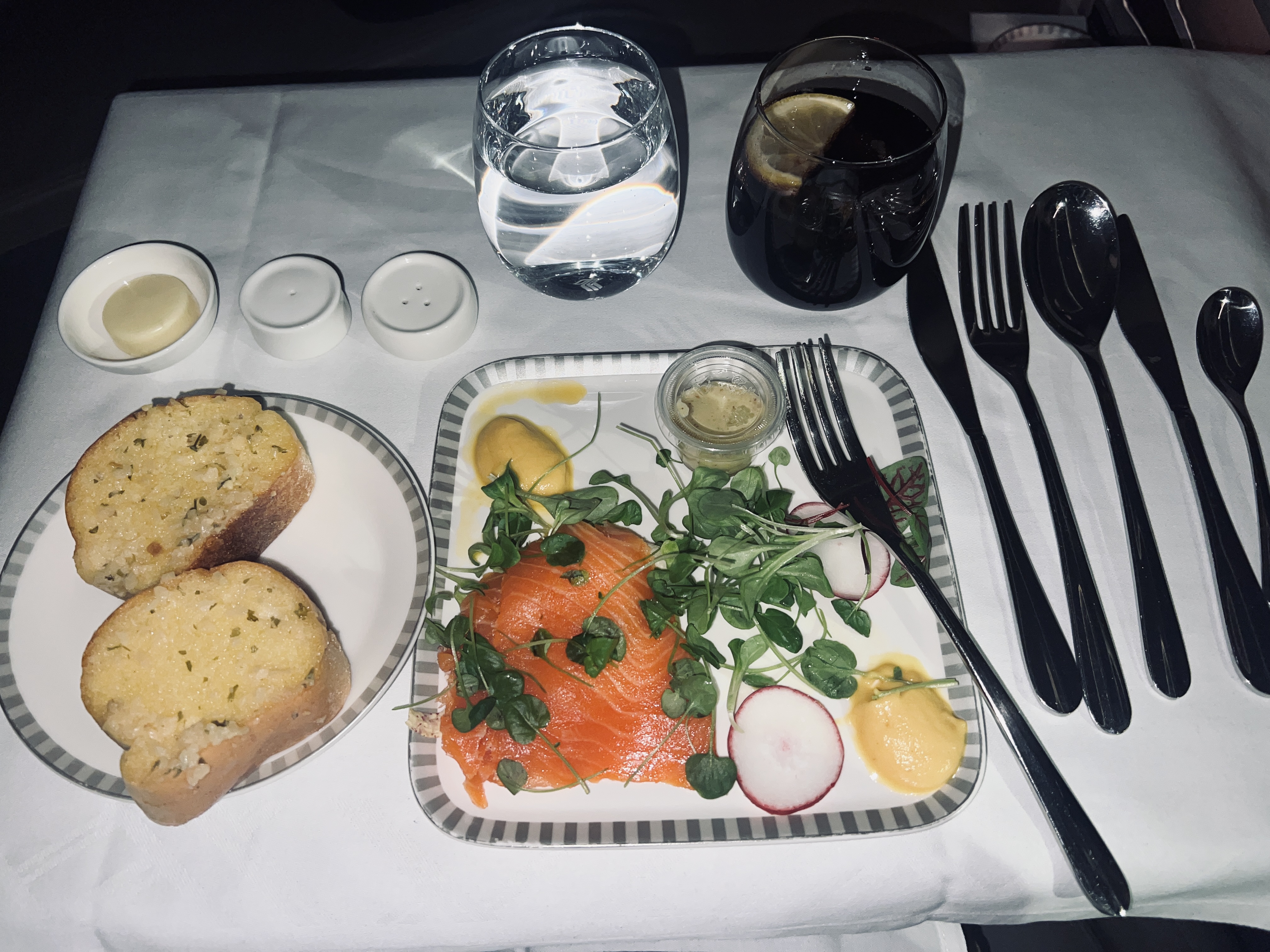 Singapore business 777 appetizer salmon salad garlic bread Singapore business 777 appetizer salmon salad garlic bread