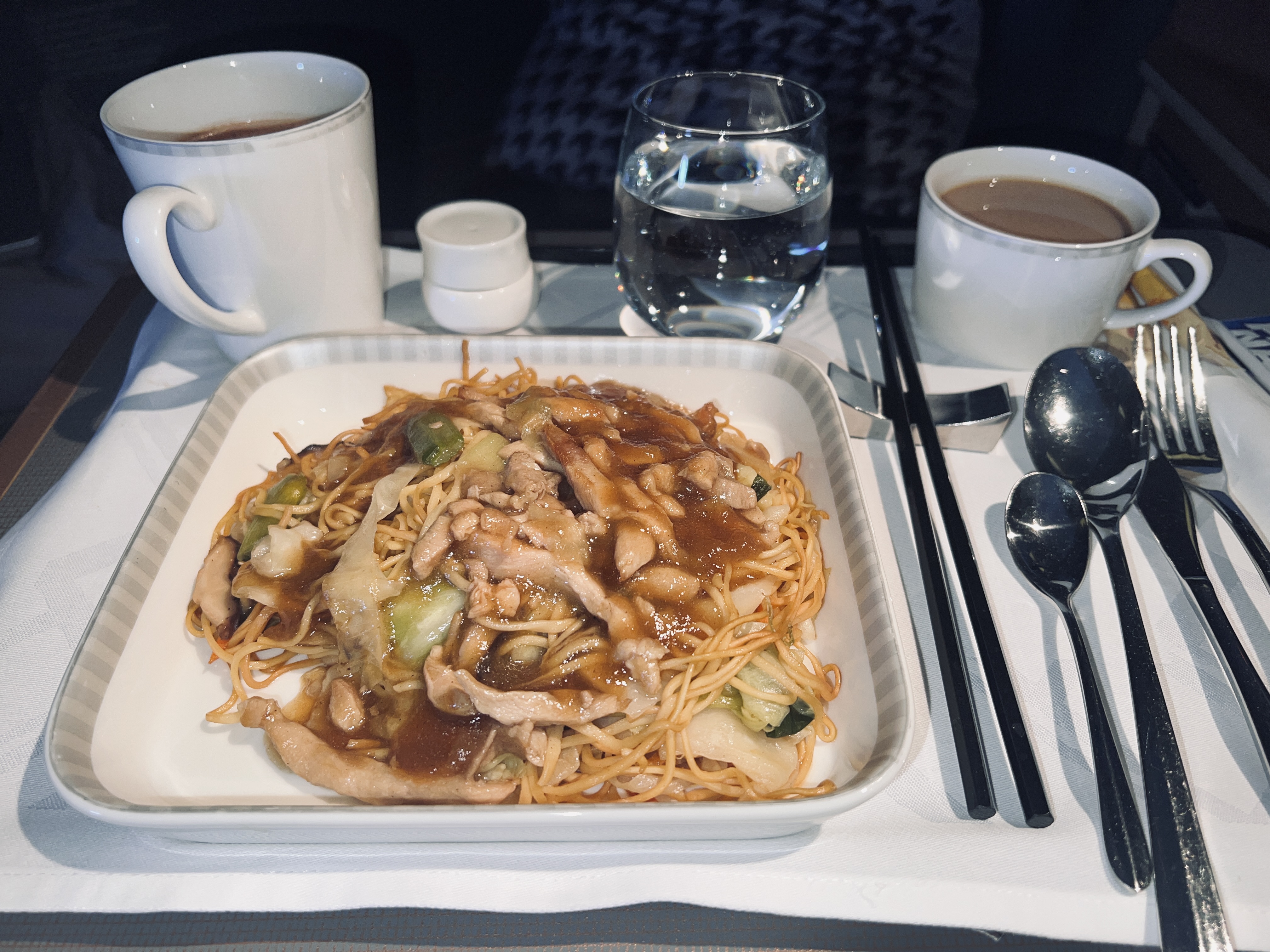 Singapore business 777 refreshment before landing meal Singapore business 777 refreshment before landing meal