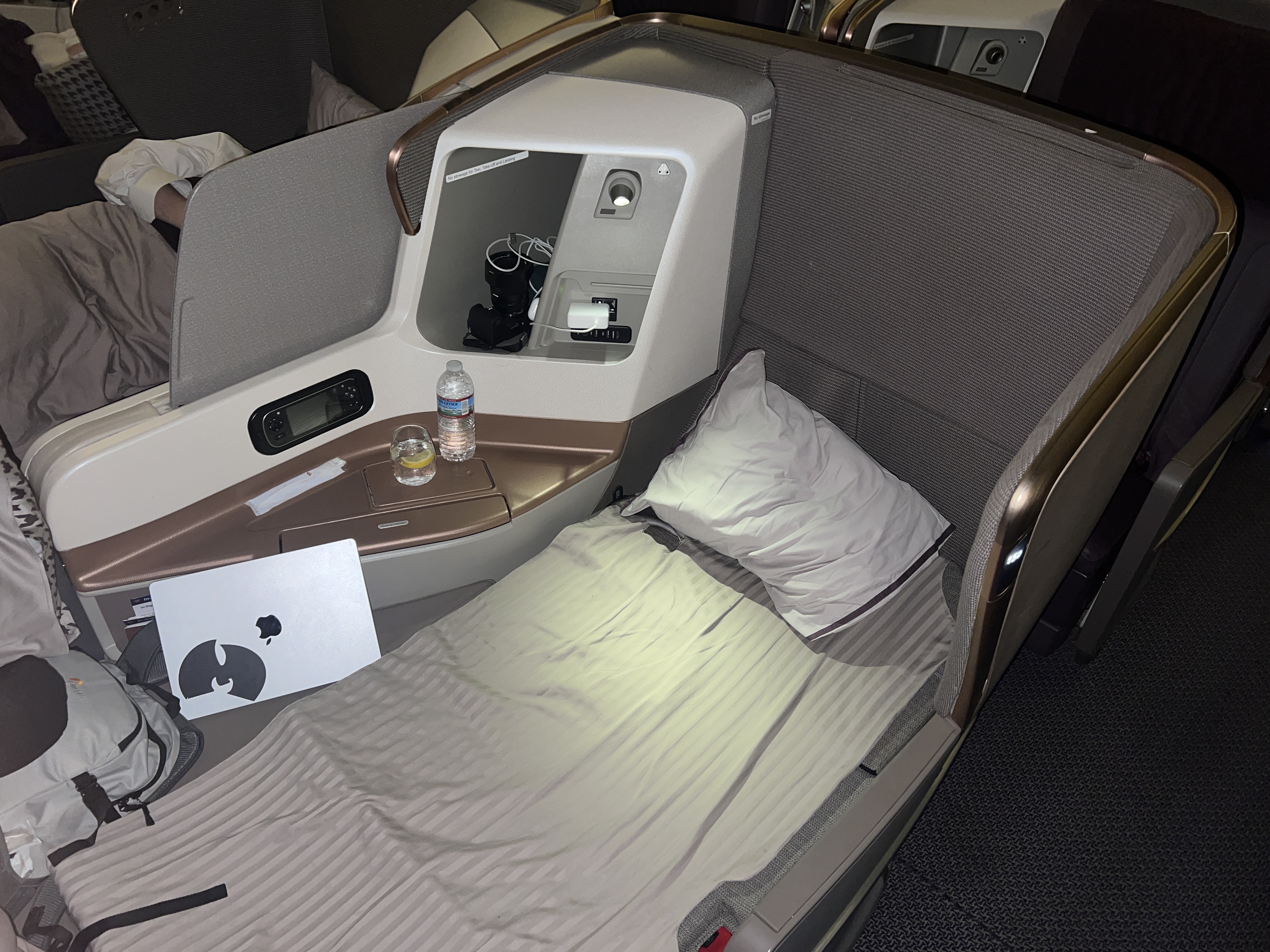 Singapore business 777 bed front Singapore business 777 bed front