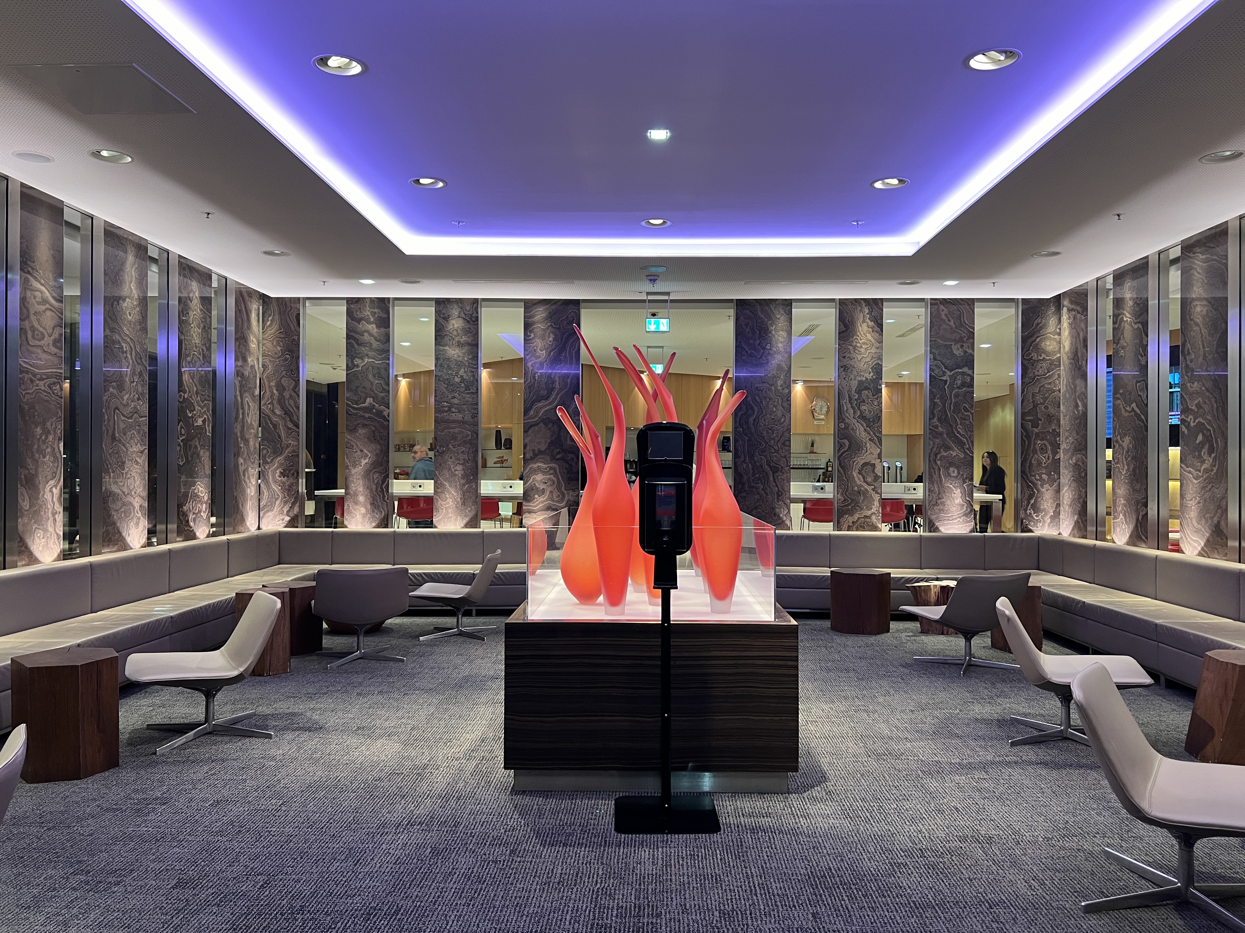 Air canada business maple leaf lounge Frankfurt center seating and art