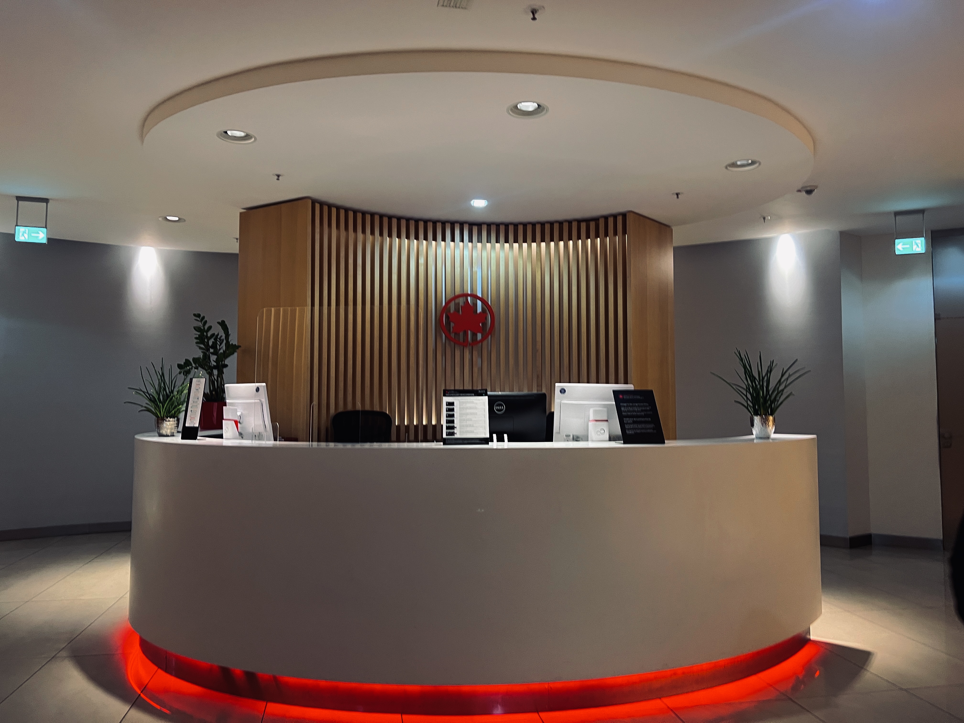 Air Canada business Maple Leaf Lounge Frankfurt check in desk Air Canada business Maple Leaf Lounge Frankfurt check in desk