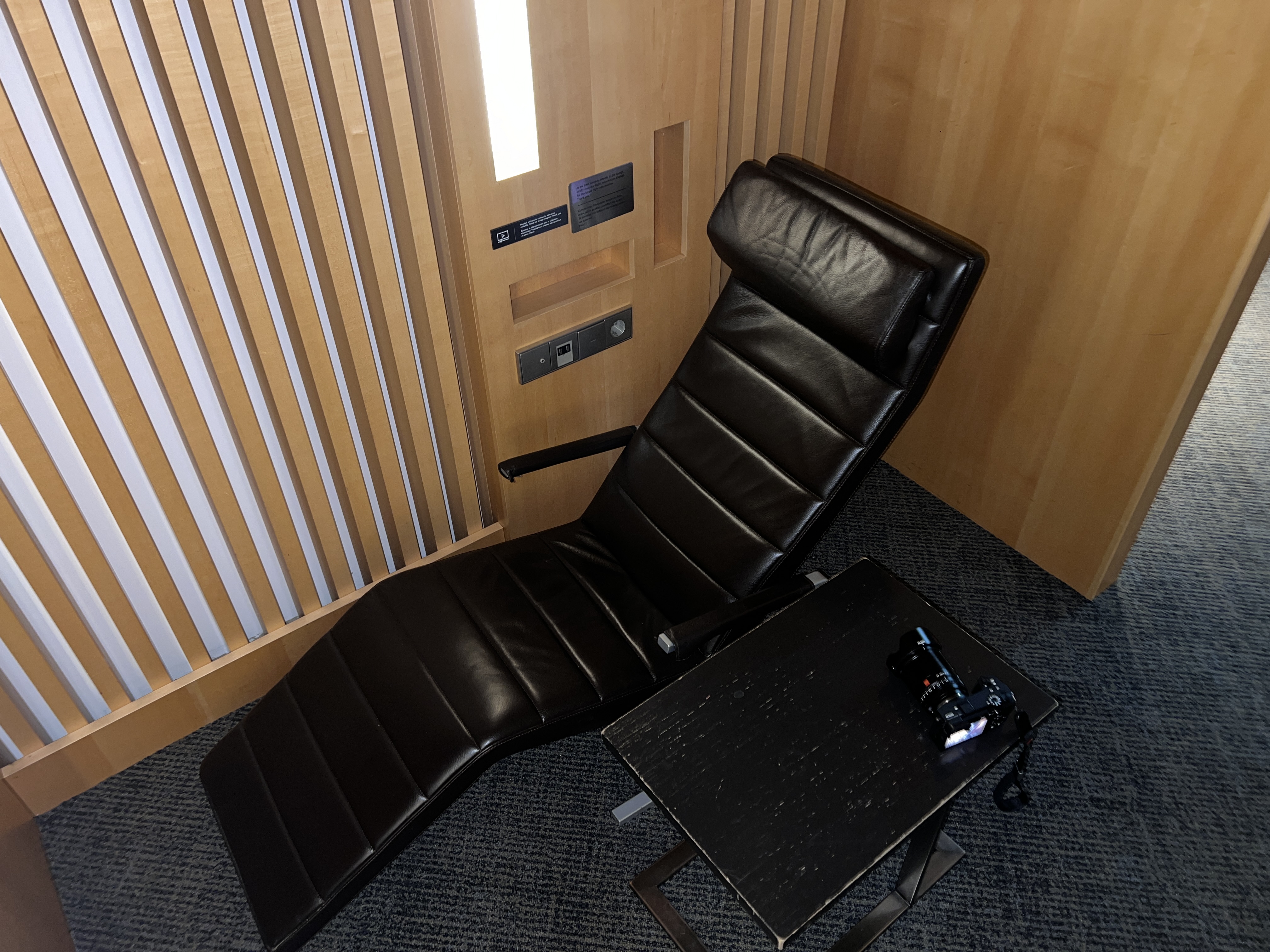 Air Canada business Maple Leaf Lounge Frankfurt lounging chair Air Canada business Maple Leaf Lounge Frankfurt lounging chair