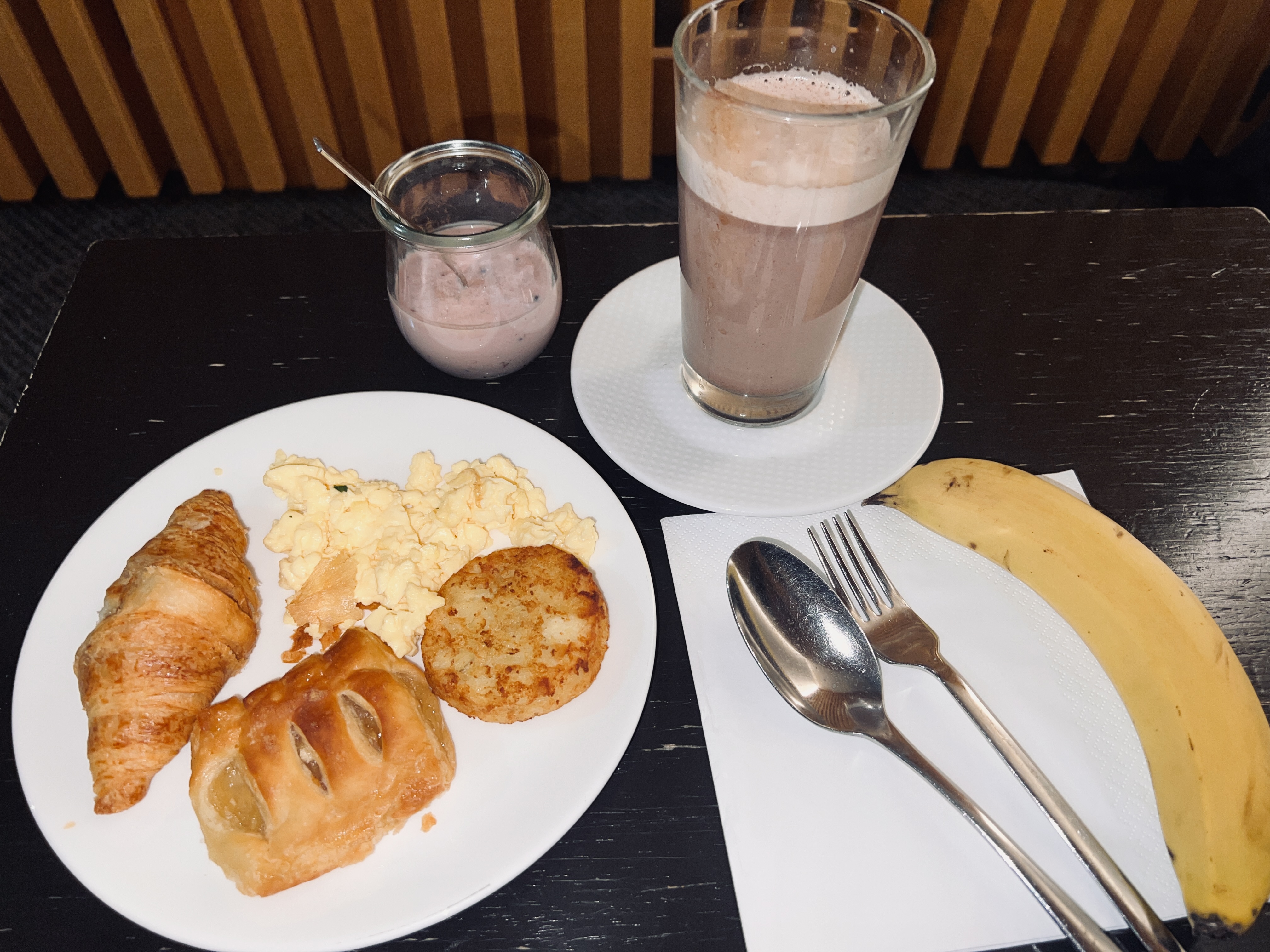 Air Canada business Maple Leaf Lounge Frankfurt my breakfast Air Canada business Maple Leaf Lounge Frankfurt my breakfast