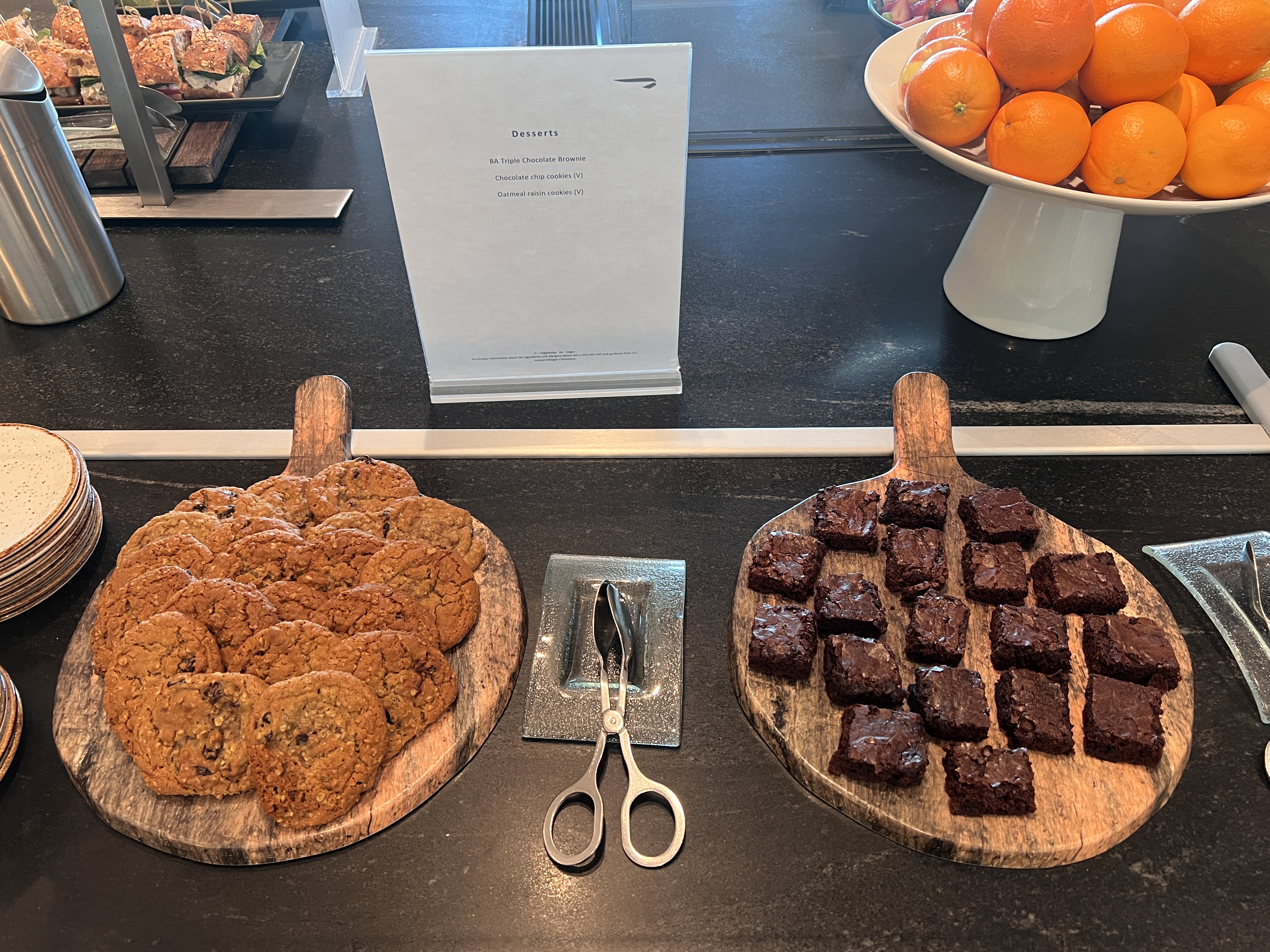 British Airways Lounge San Francisco brownie and cookies desserts British Airways Lounge San Francisco brownie and cookies desserts