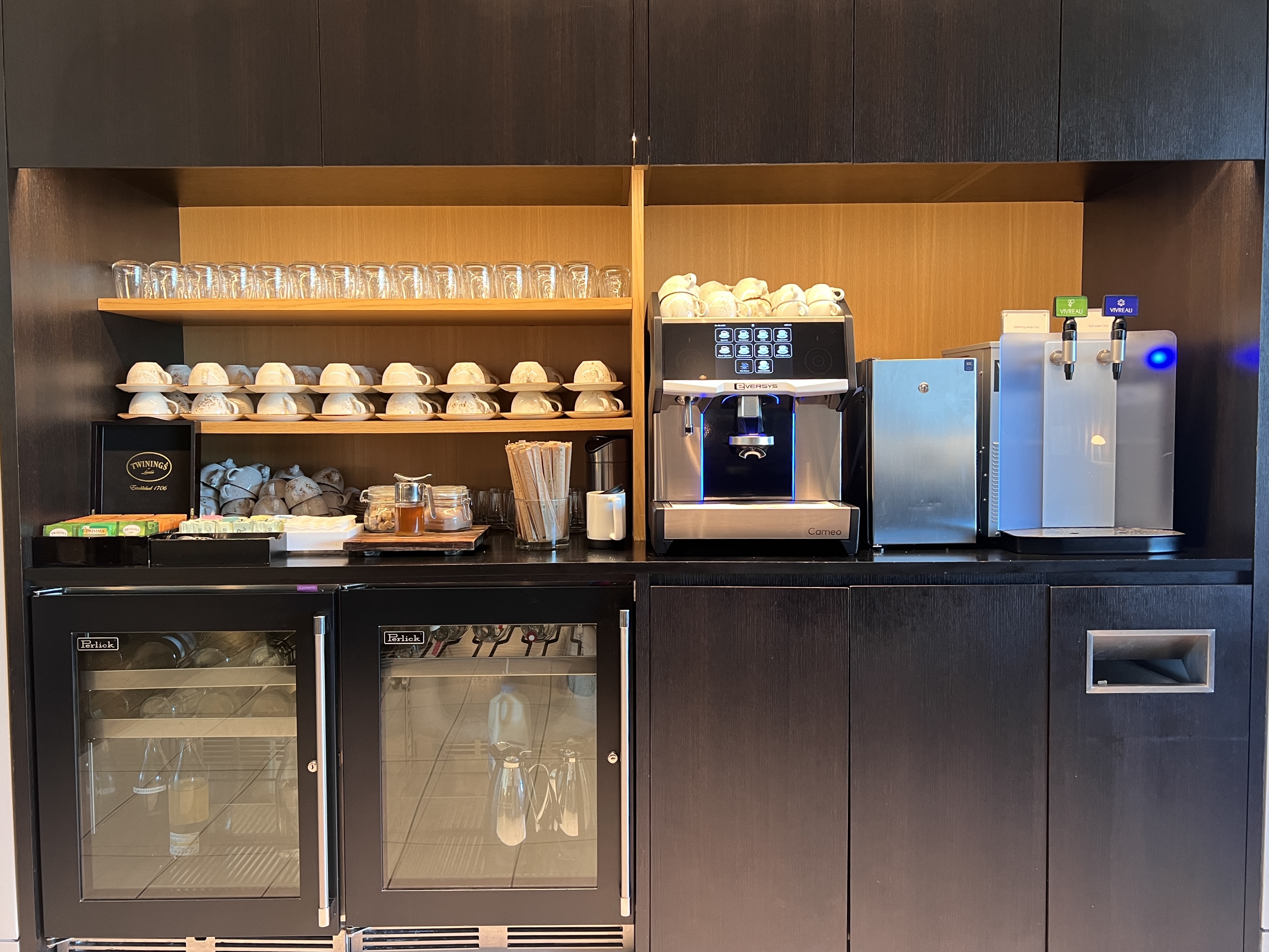 British Airways Lounge San Francisco coffee machine British Airways Lounge San Francisco coffee machine