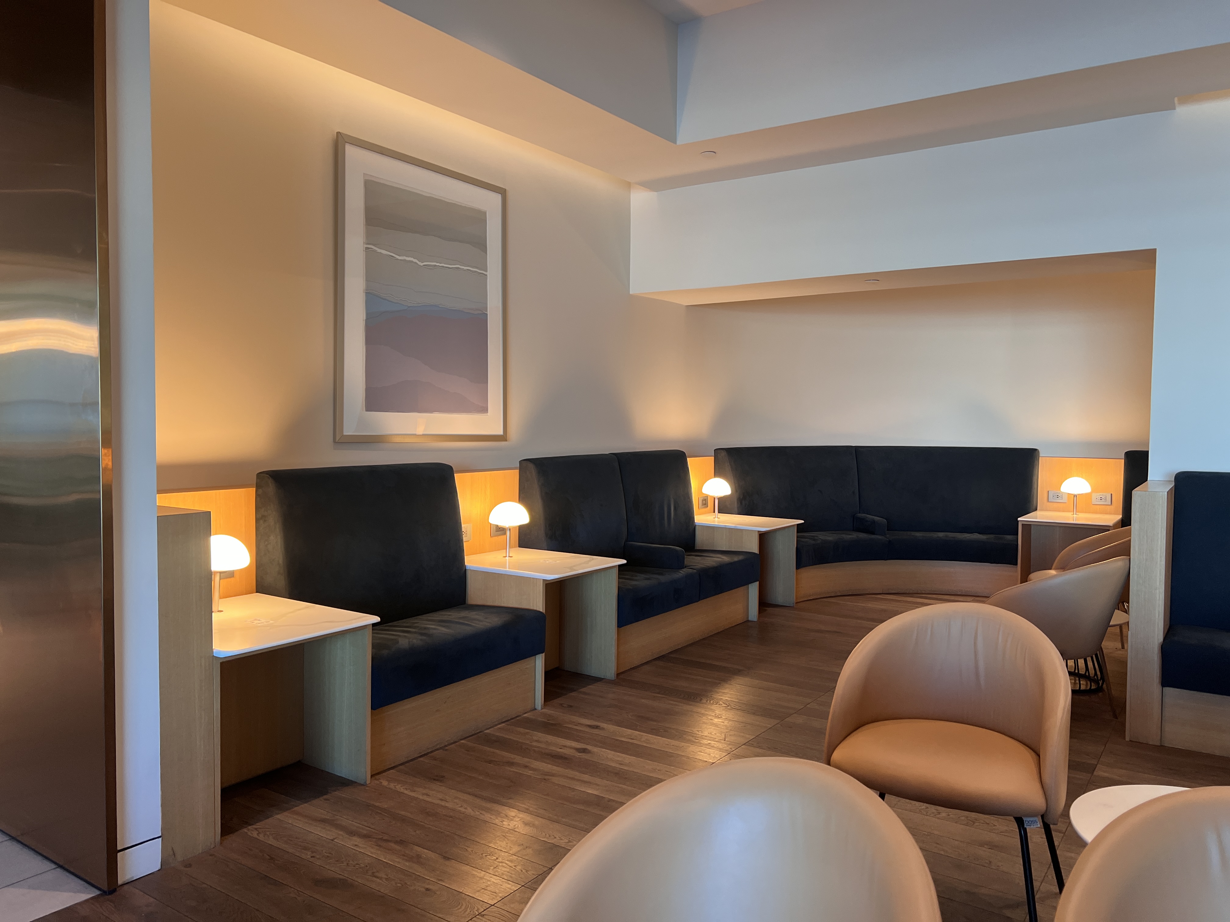 British Airways Lounge San Francisco lounging area British Airways Lounge San Francisco lounging area