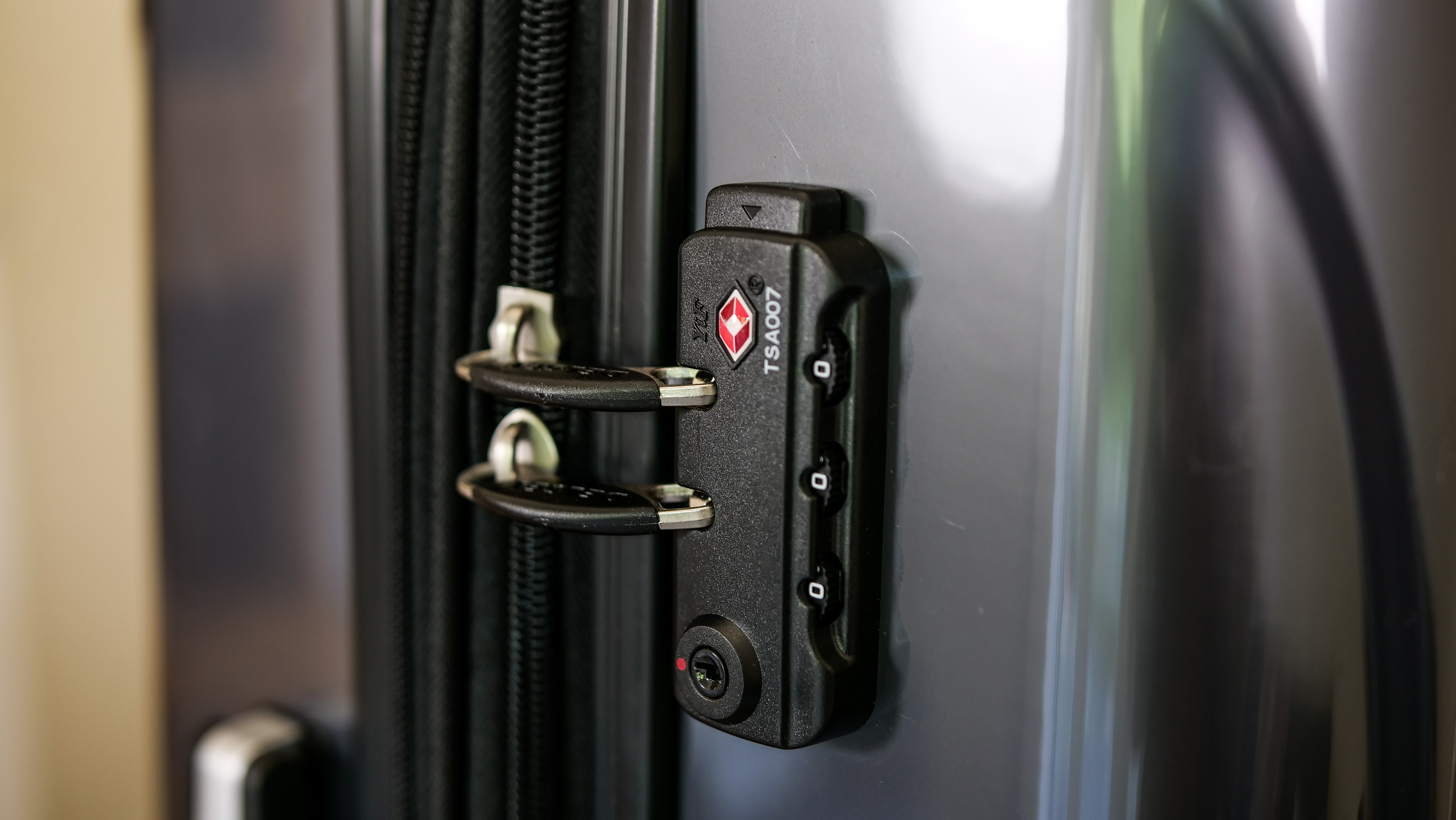 Delsey Helium Aero Luggage Lock Delsey Helium Aero Luggage Lock