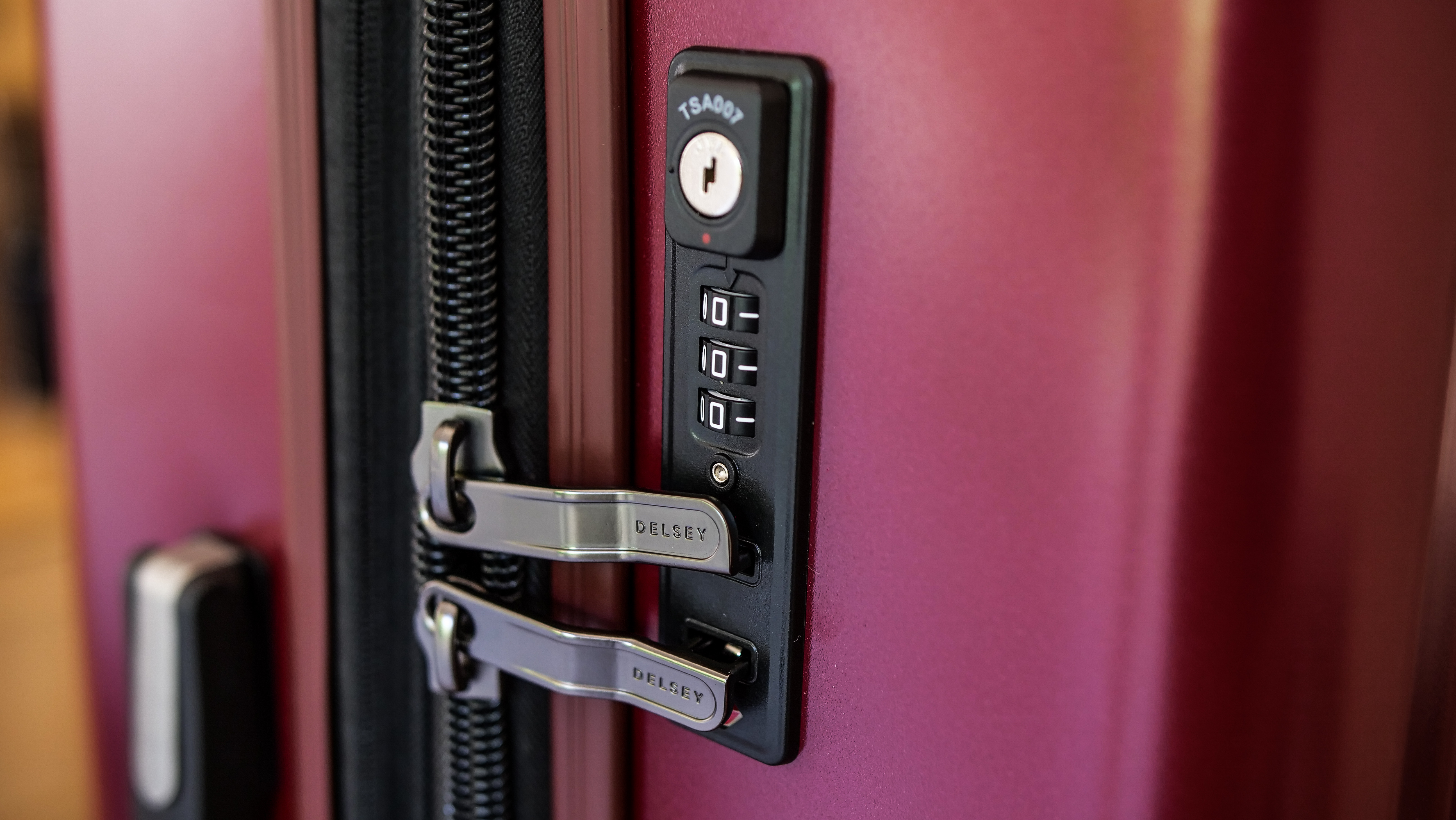 Delsey Titanium Lock Delsey Titanium Lock