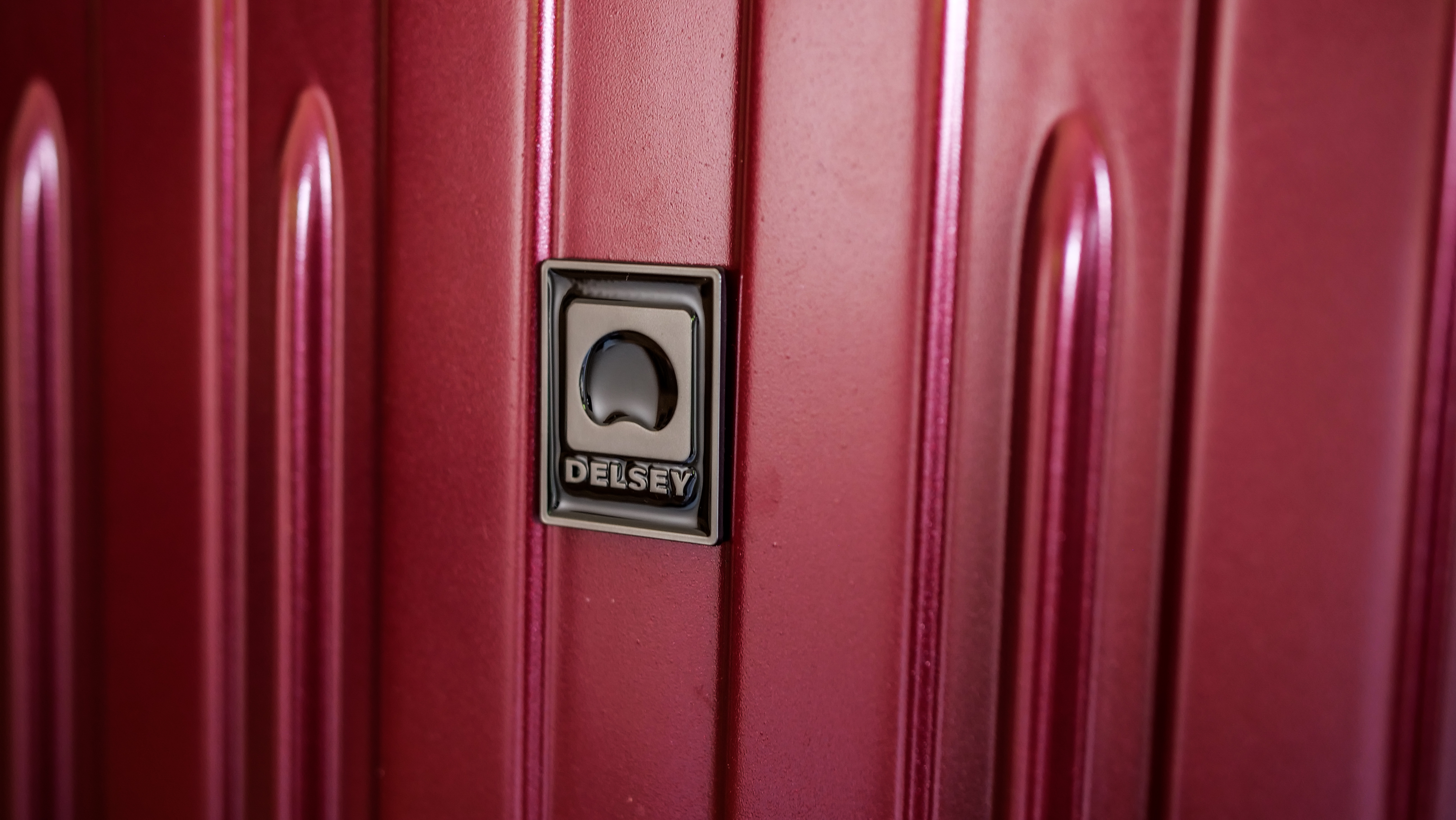Delsey Titanium Material Delsey Titanium Material