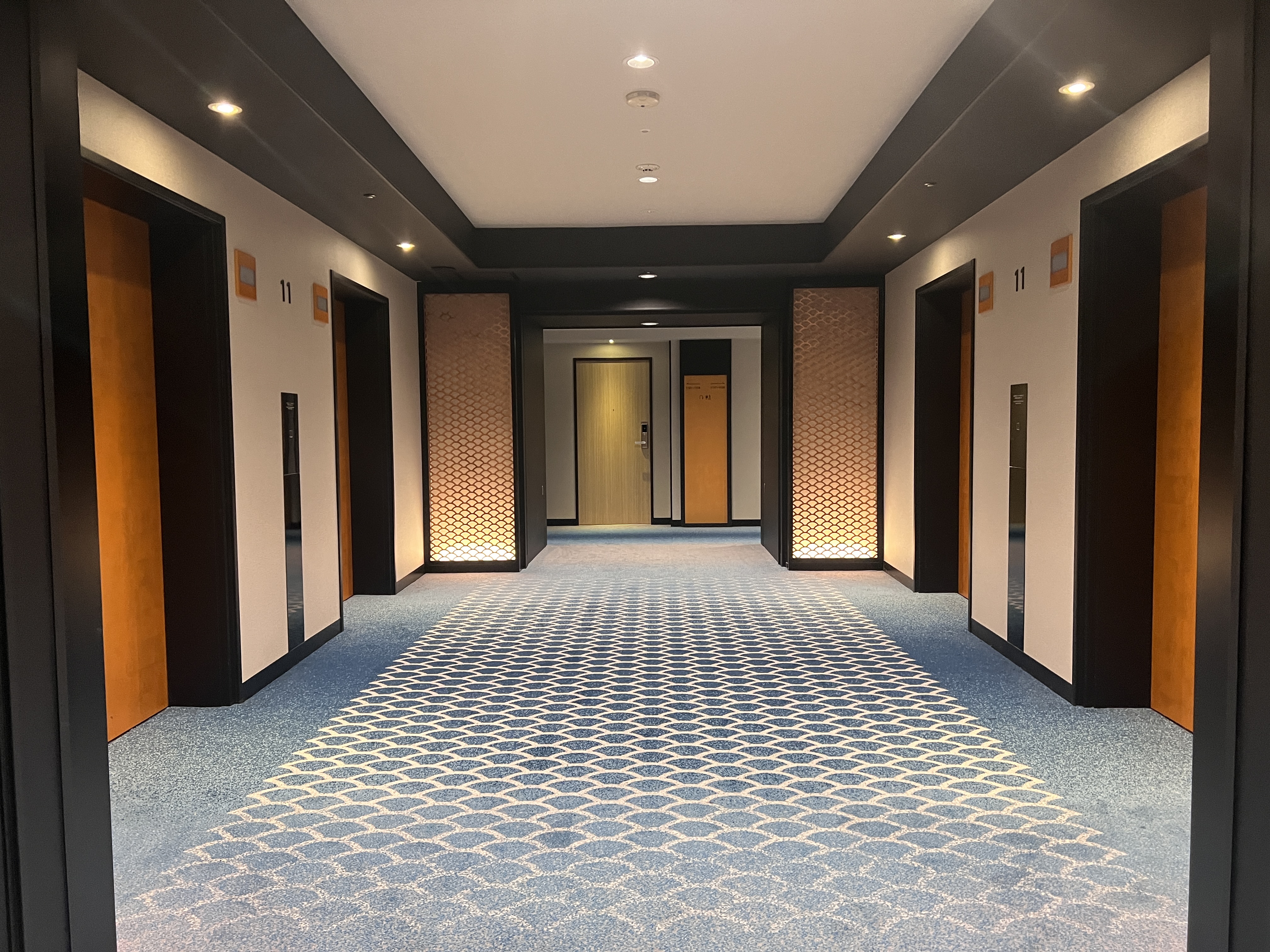 Hilton Tokyo Bay elevator hallway Hilton Tokyo Bay elevator hallway