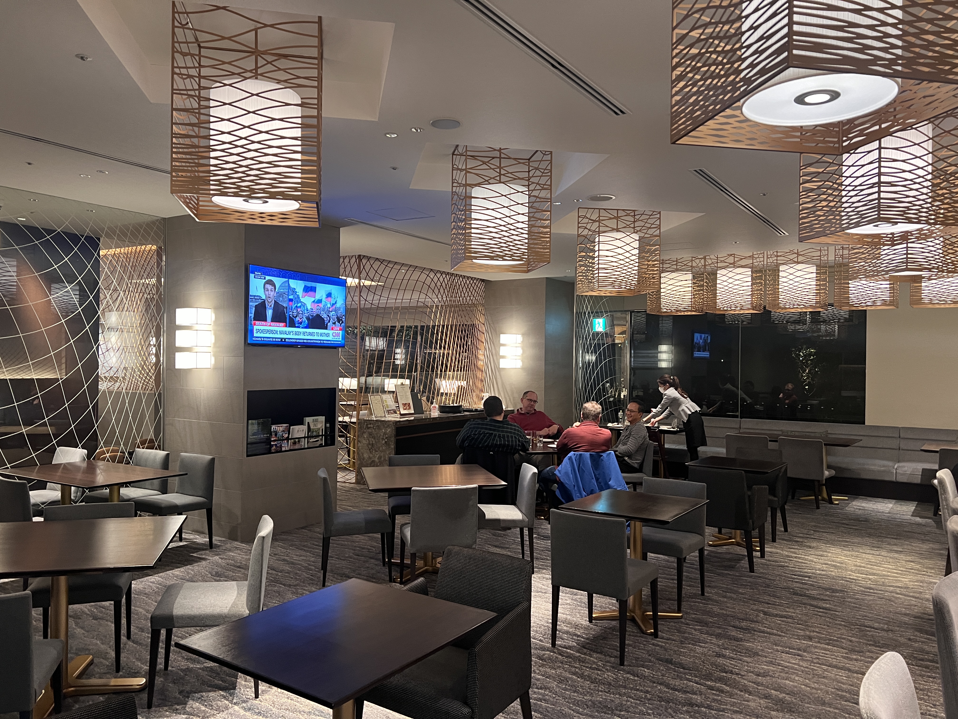 Hilton Tokyo Bay executive lounge seating Hilton Tokyo Bay executive lounge seating