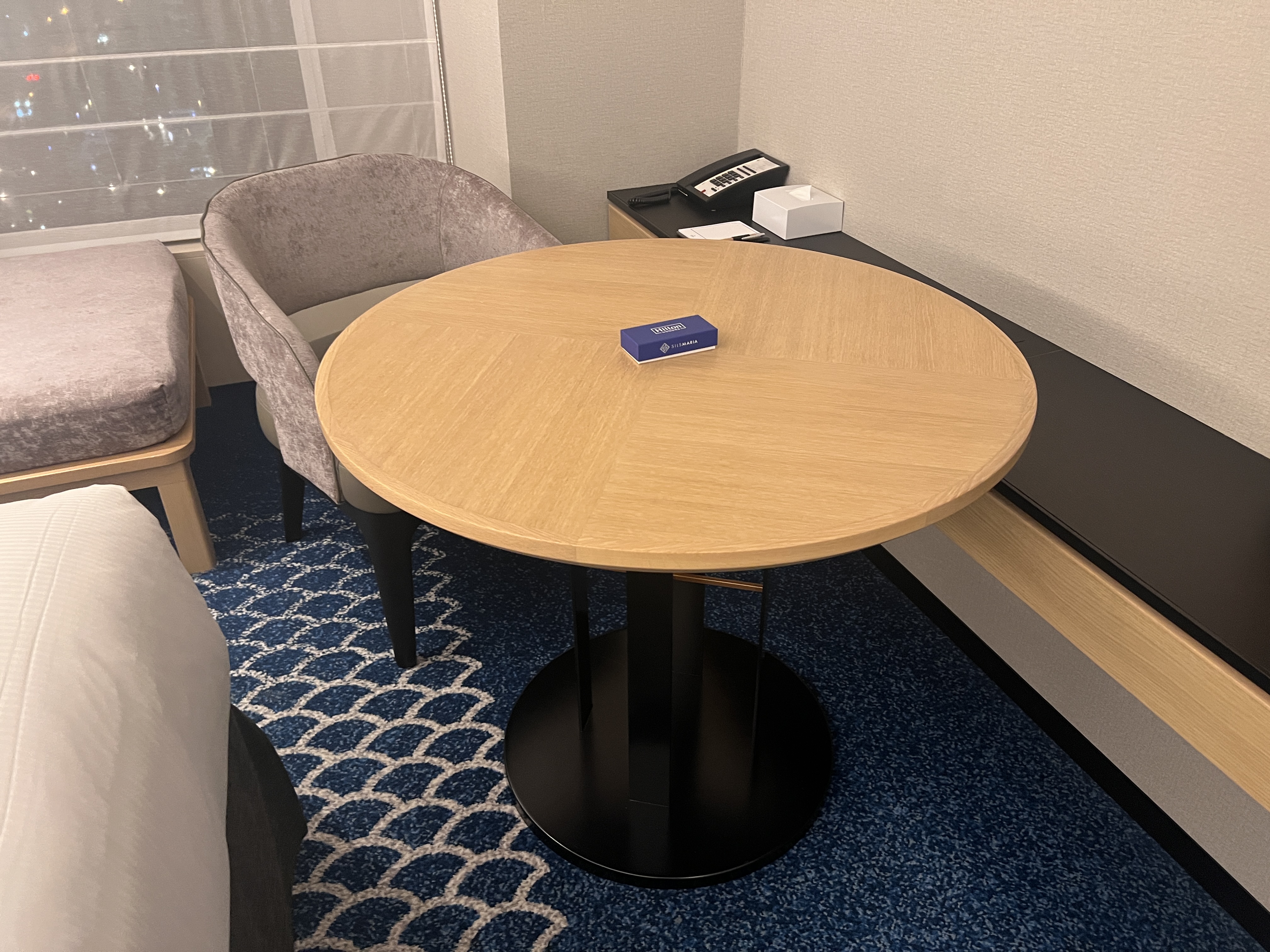 Hilton Tokyo Bay room dining table Hilton Tokyo Bay room dining table