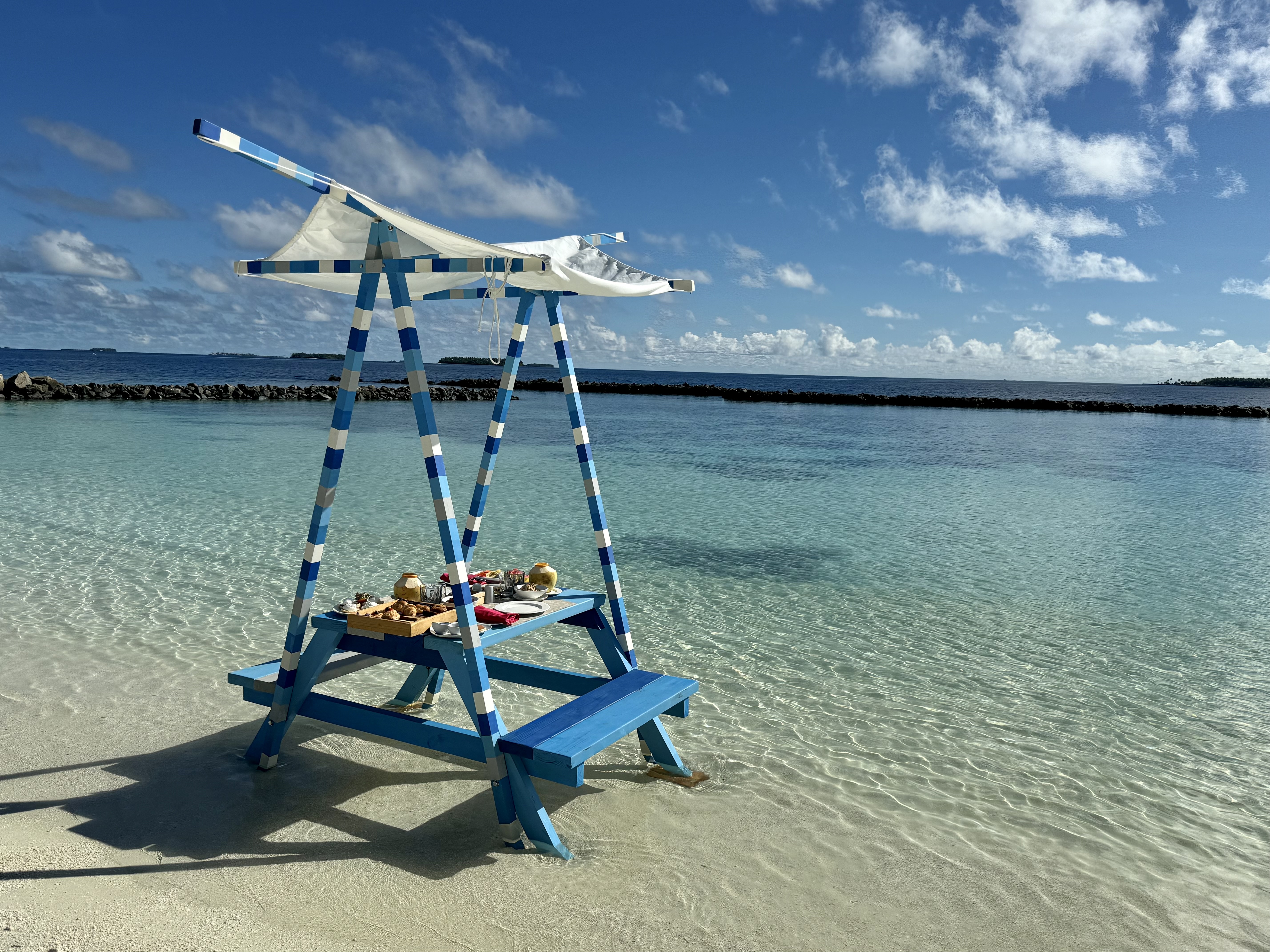 Iru Veli F n B Lagoon Breakfast