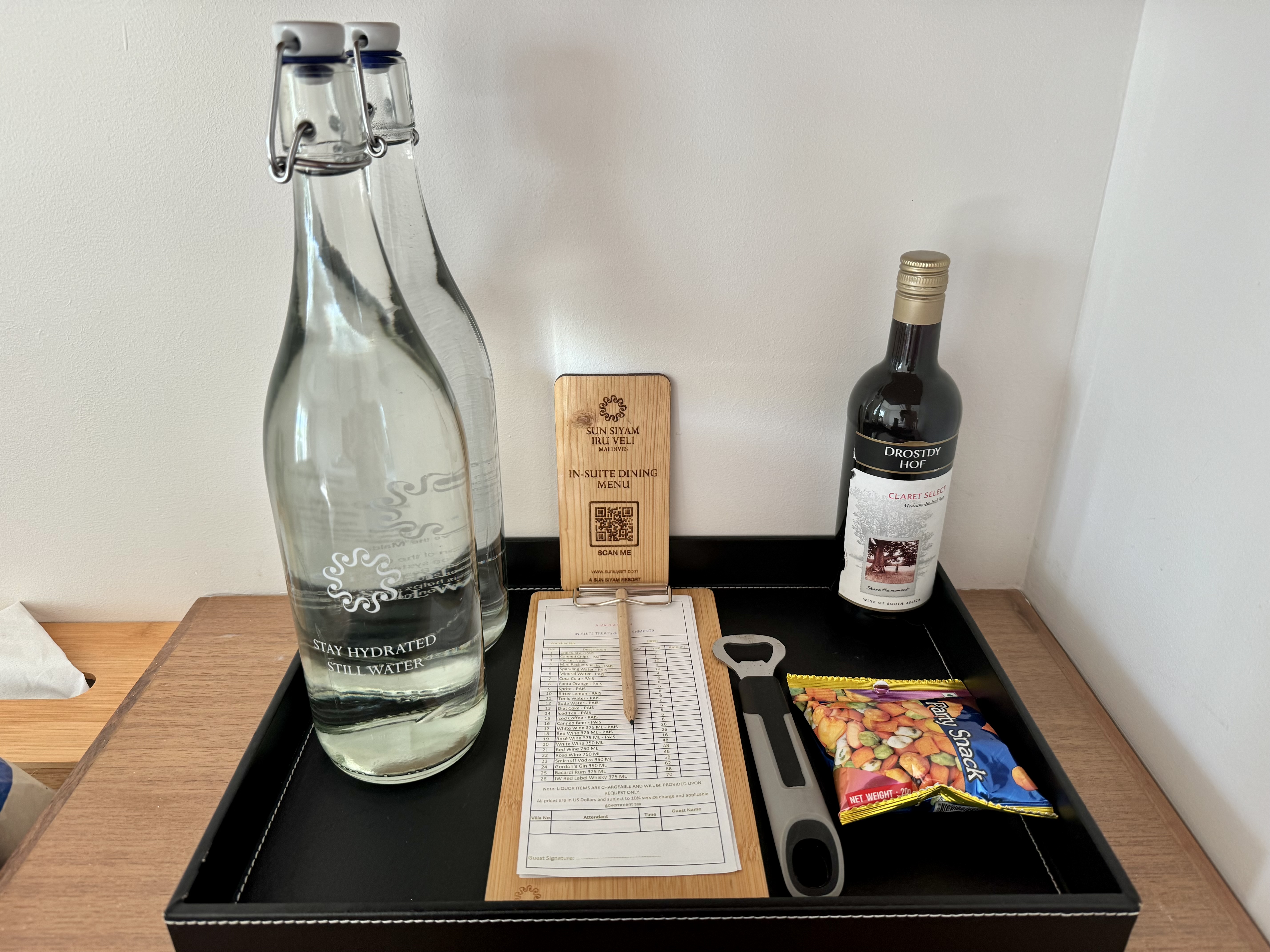 Iru Veli bedroom minibar 