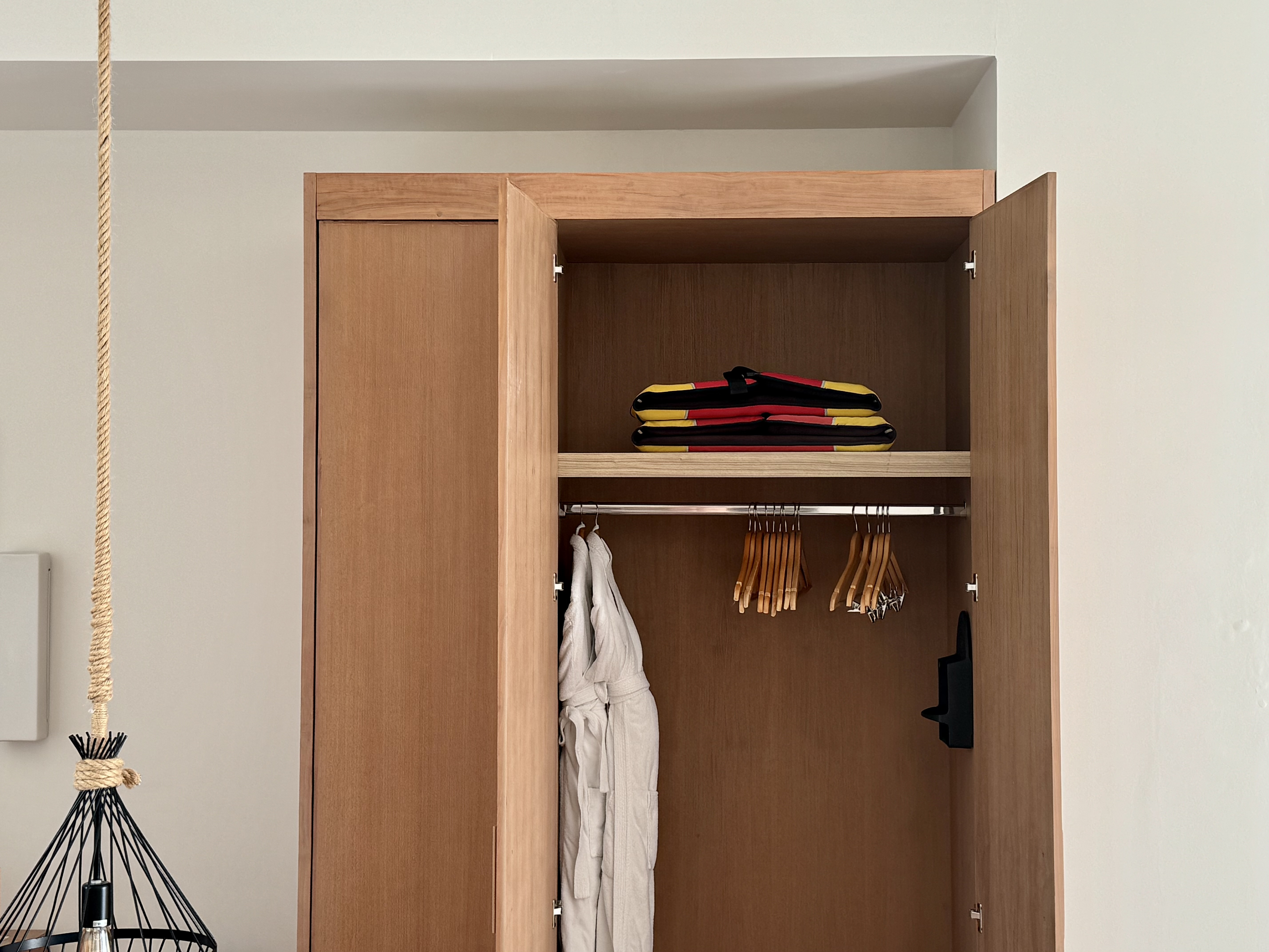 Iru Veli bedroom storage