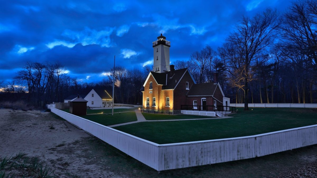 Presque Isle Lighthouse Presque Isle Lighthouse