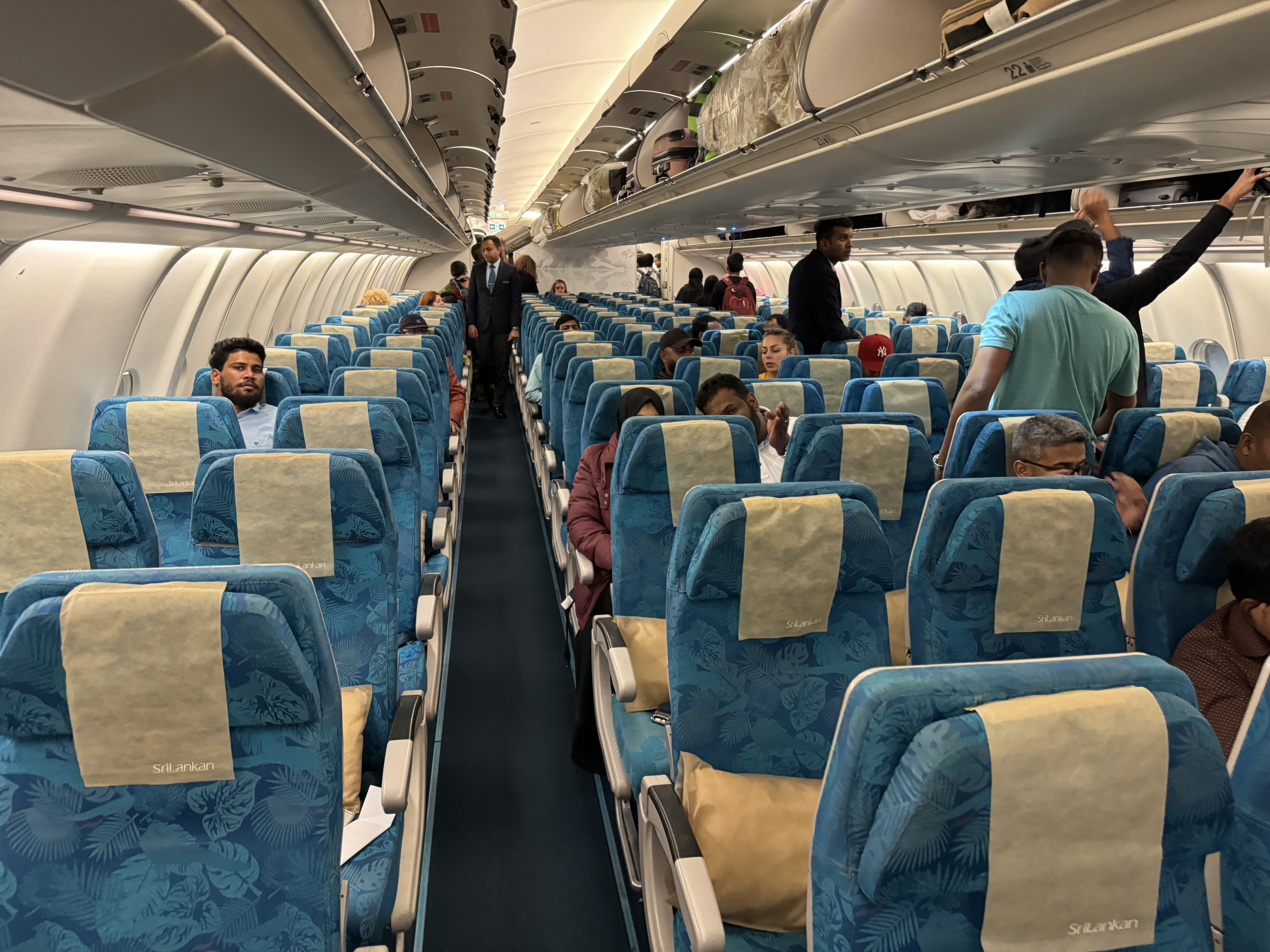 SriLankan DOH CMB A330 300 economy cabin