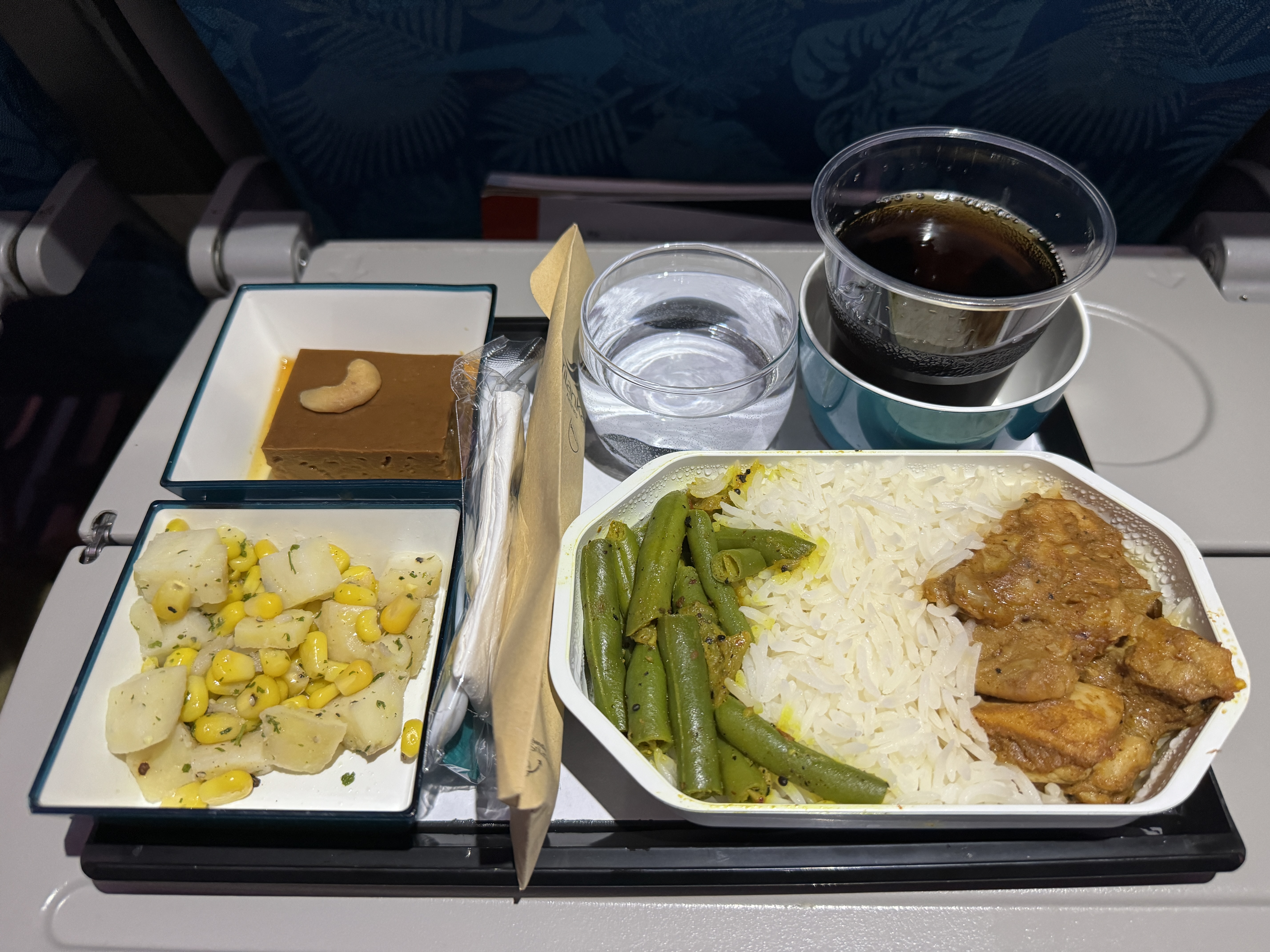 SriLankan DOH CMB A330 300 economy chicken