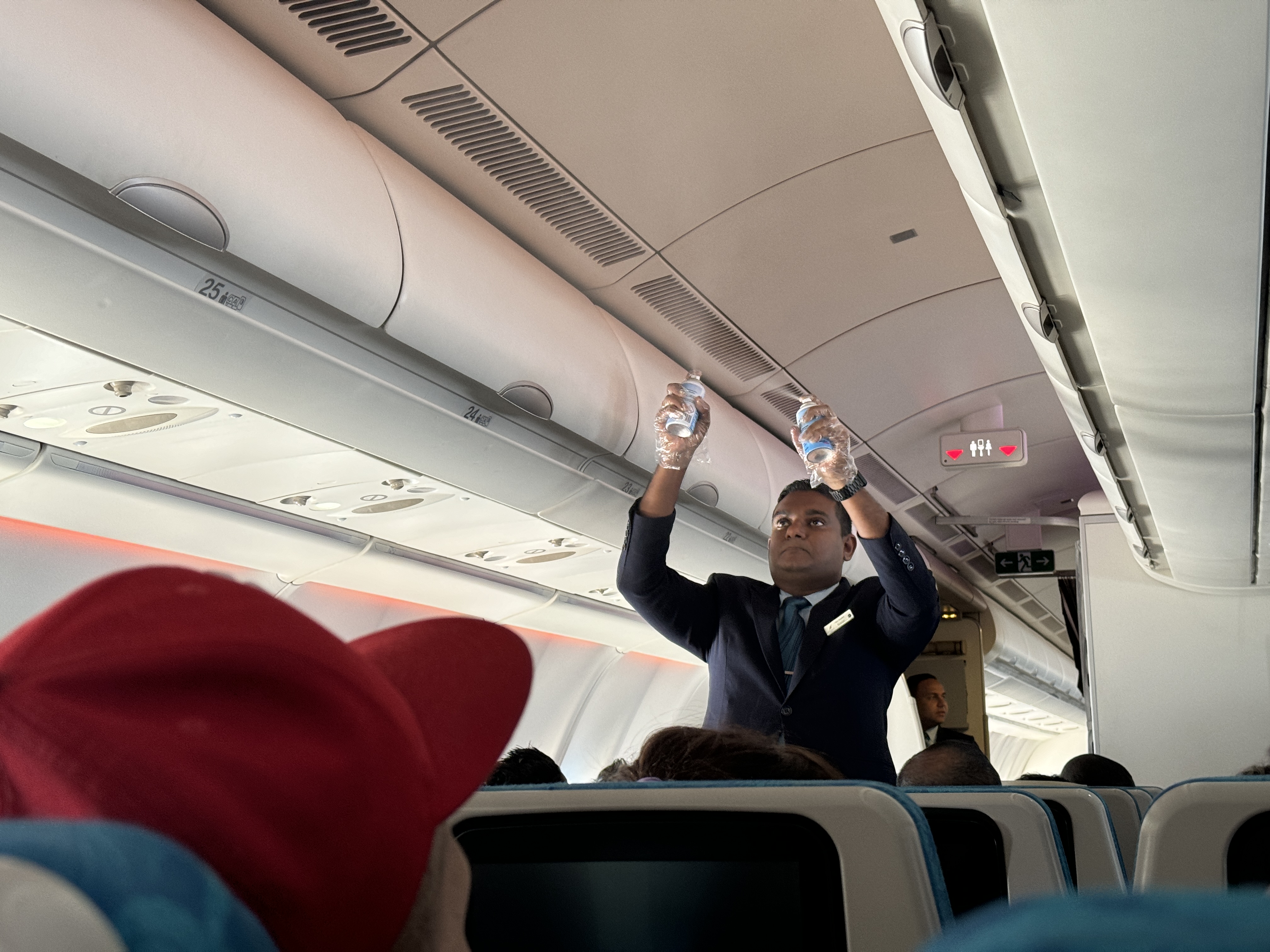 SriLankan DOH CMB A330 300 economy spray