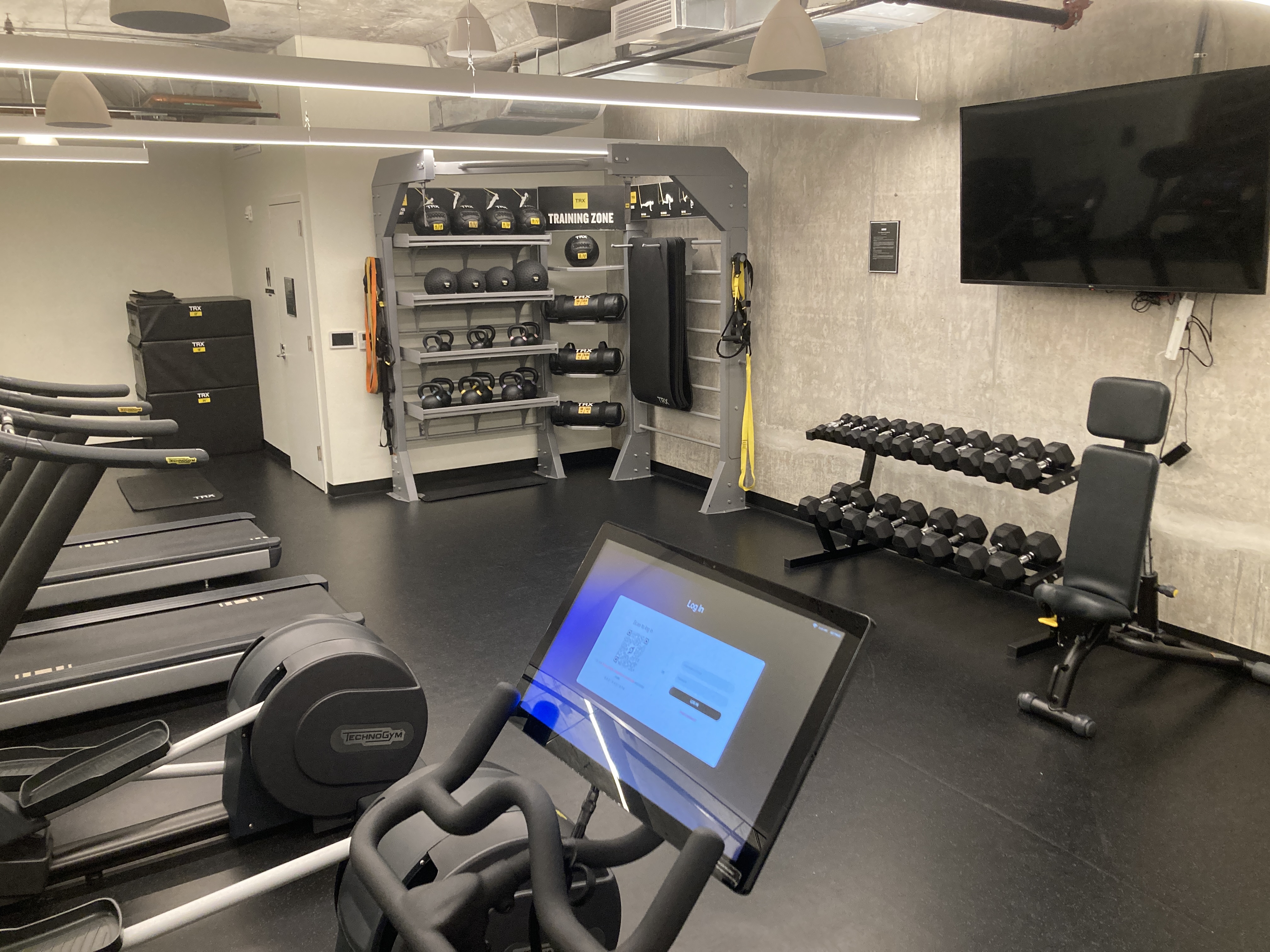 Thompson Washington DC gym weights and equipment