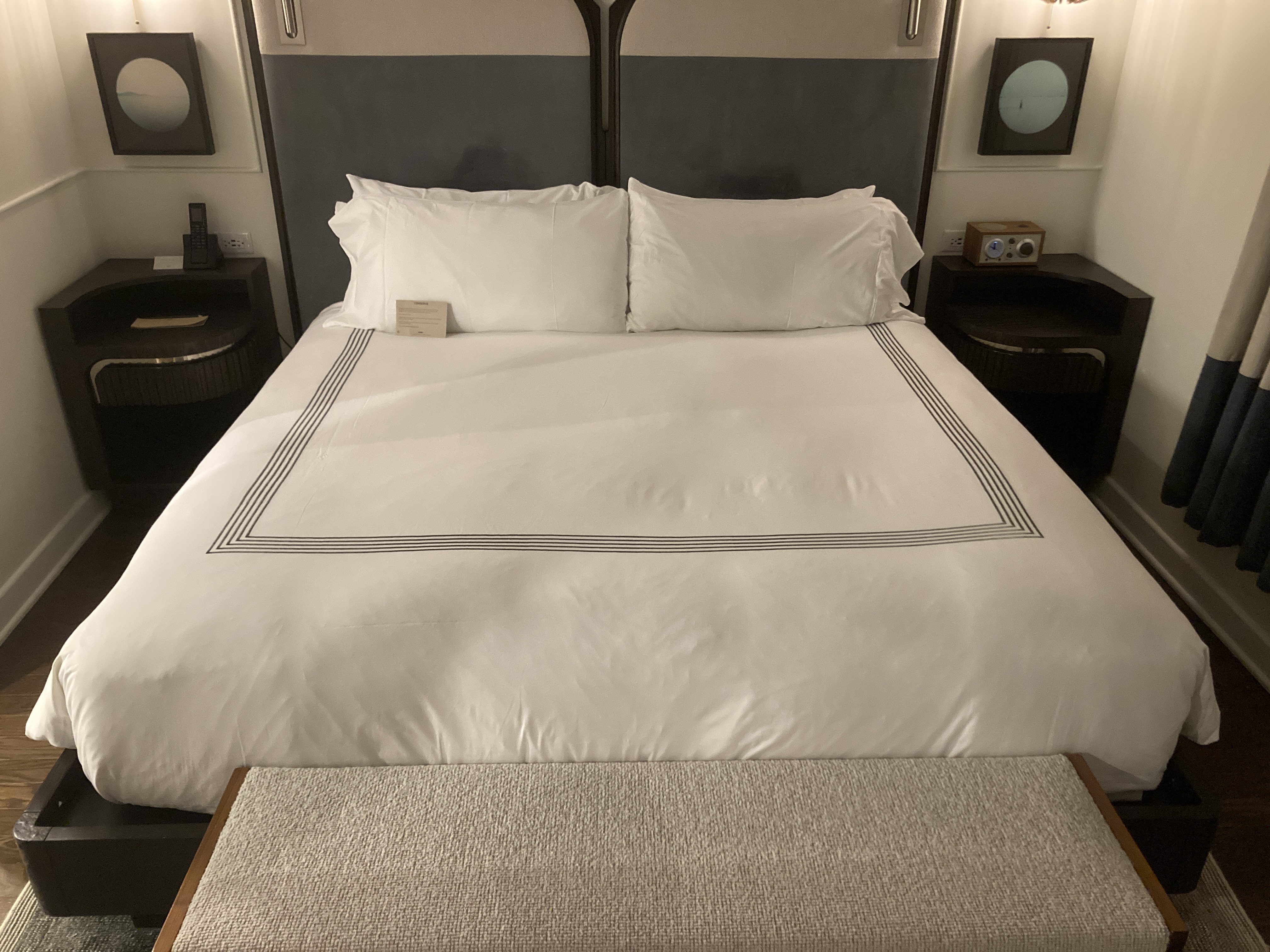 Thompson Washington DC junior suite bed
