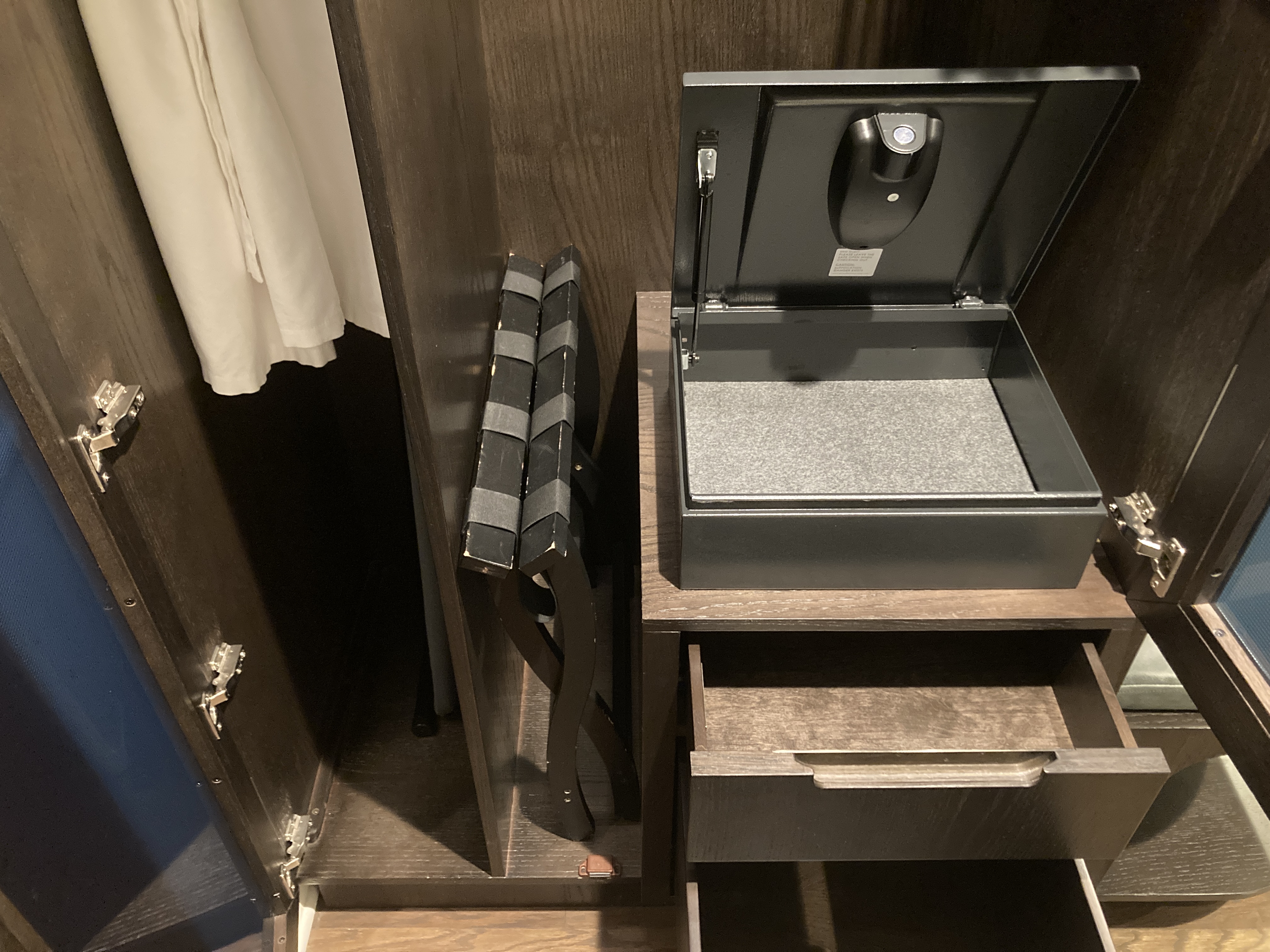 Thompson Washington DC junior suite closet safe and drawers