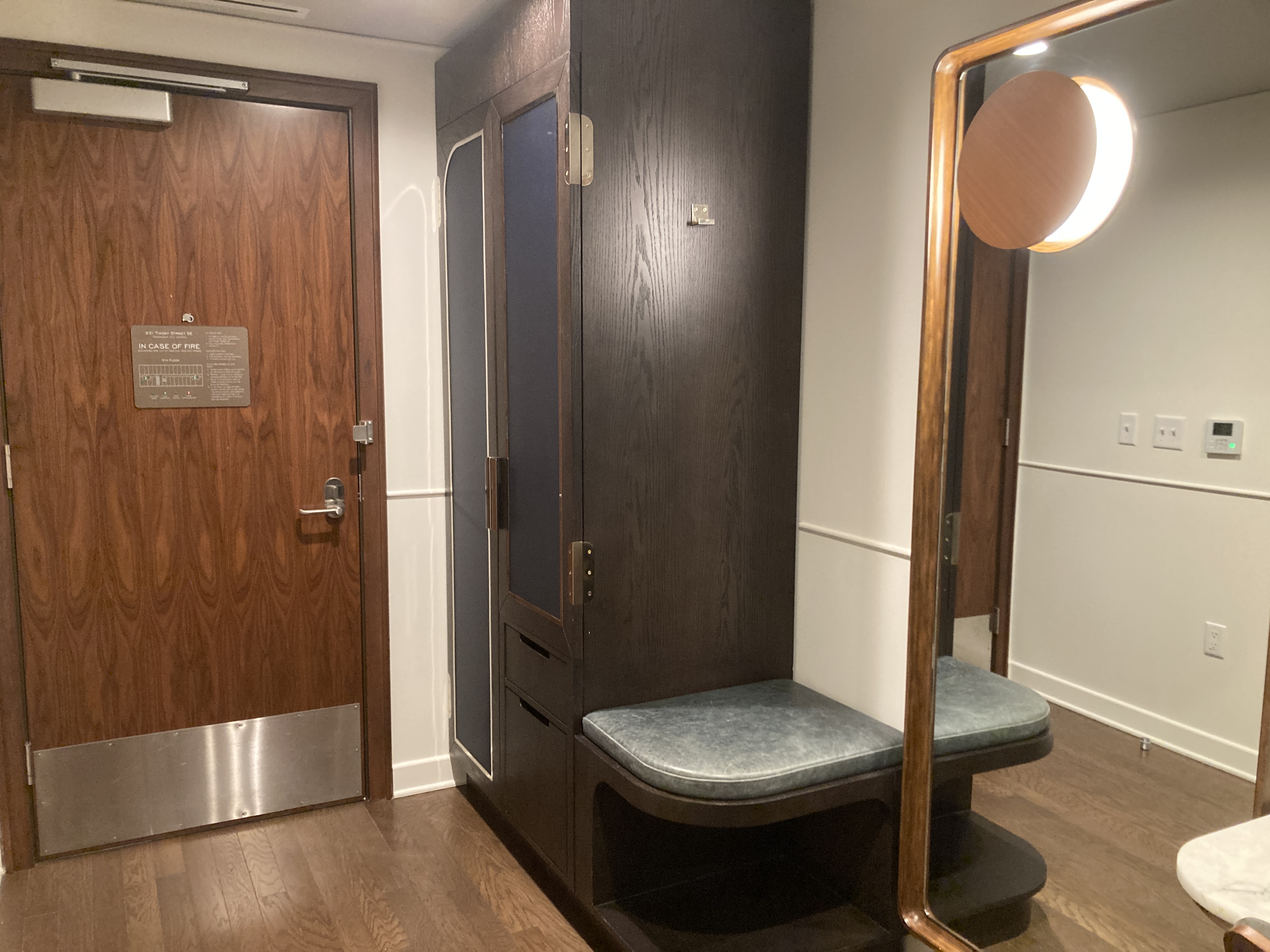 Thompson Washington DC junior suite entry and closet