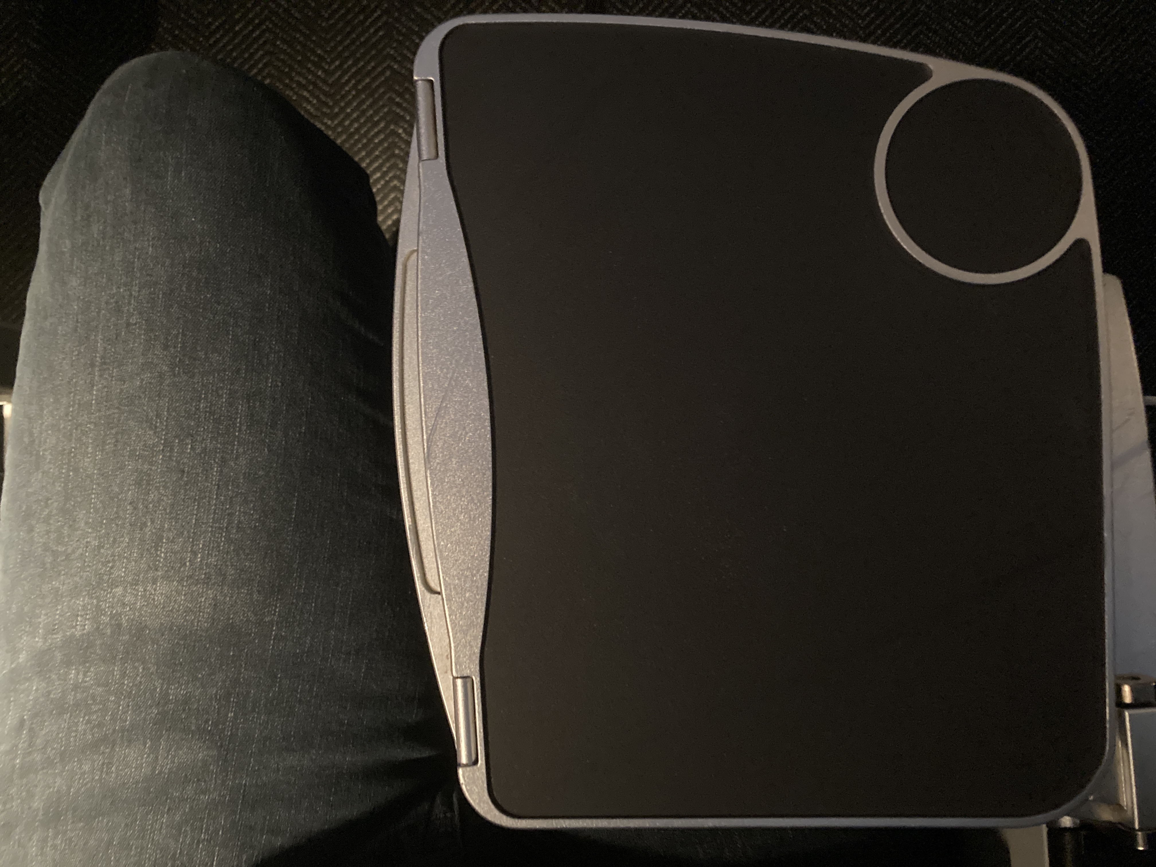 United Boeing 777 200 seat 41G try table folded position United Boeing 777 200 seat 41G try table folded position