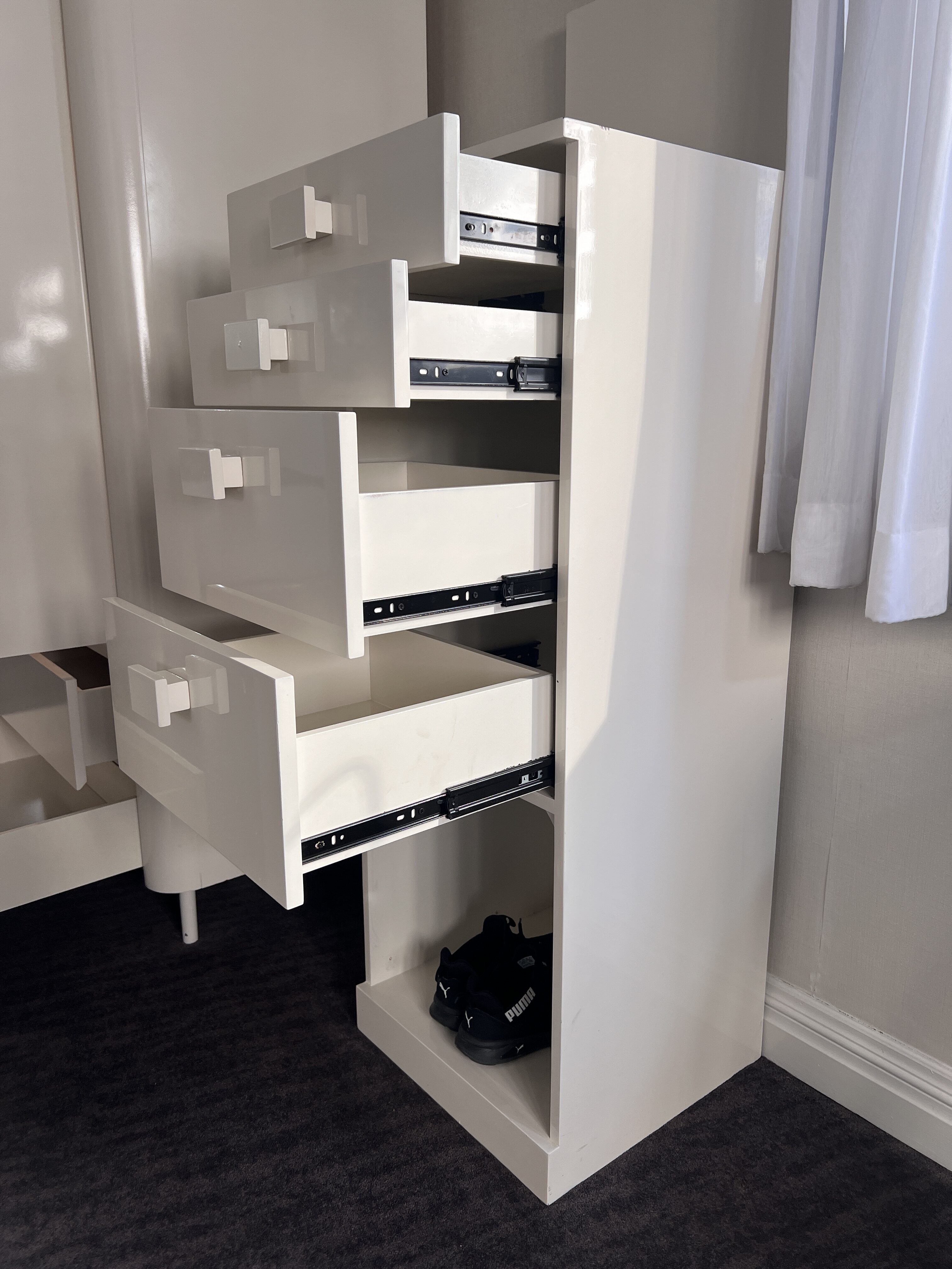 Hyatt Dream Midtown room shelving Hyatt Dream Midtown room shelving
