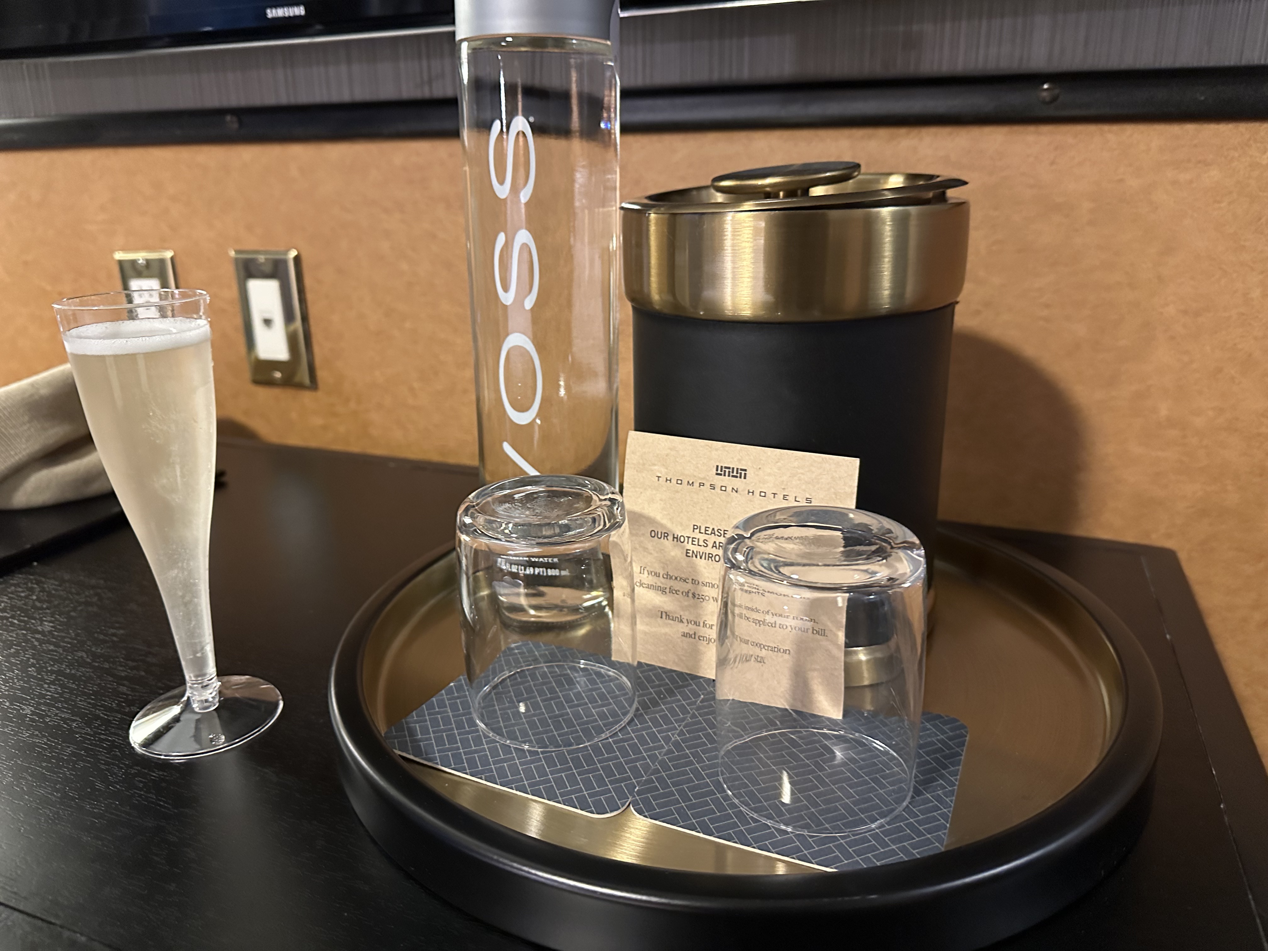 voss water 1 voss water