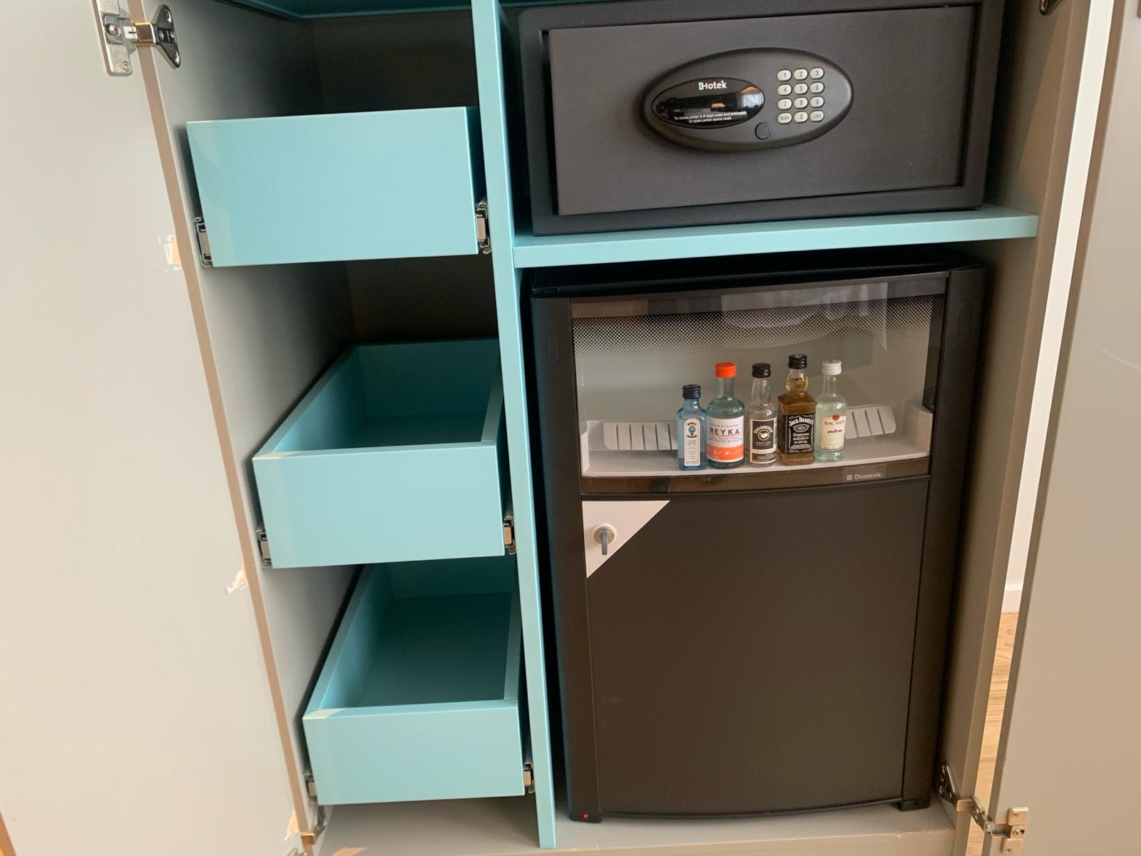 101 Hotel Reykjavik minibar and shelves