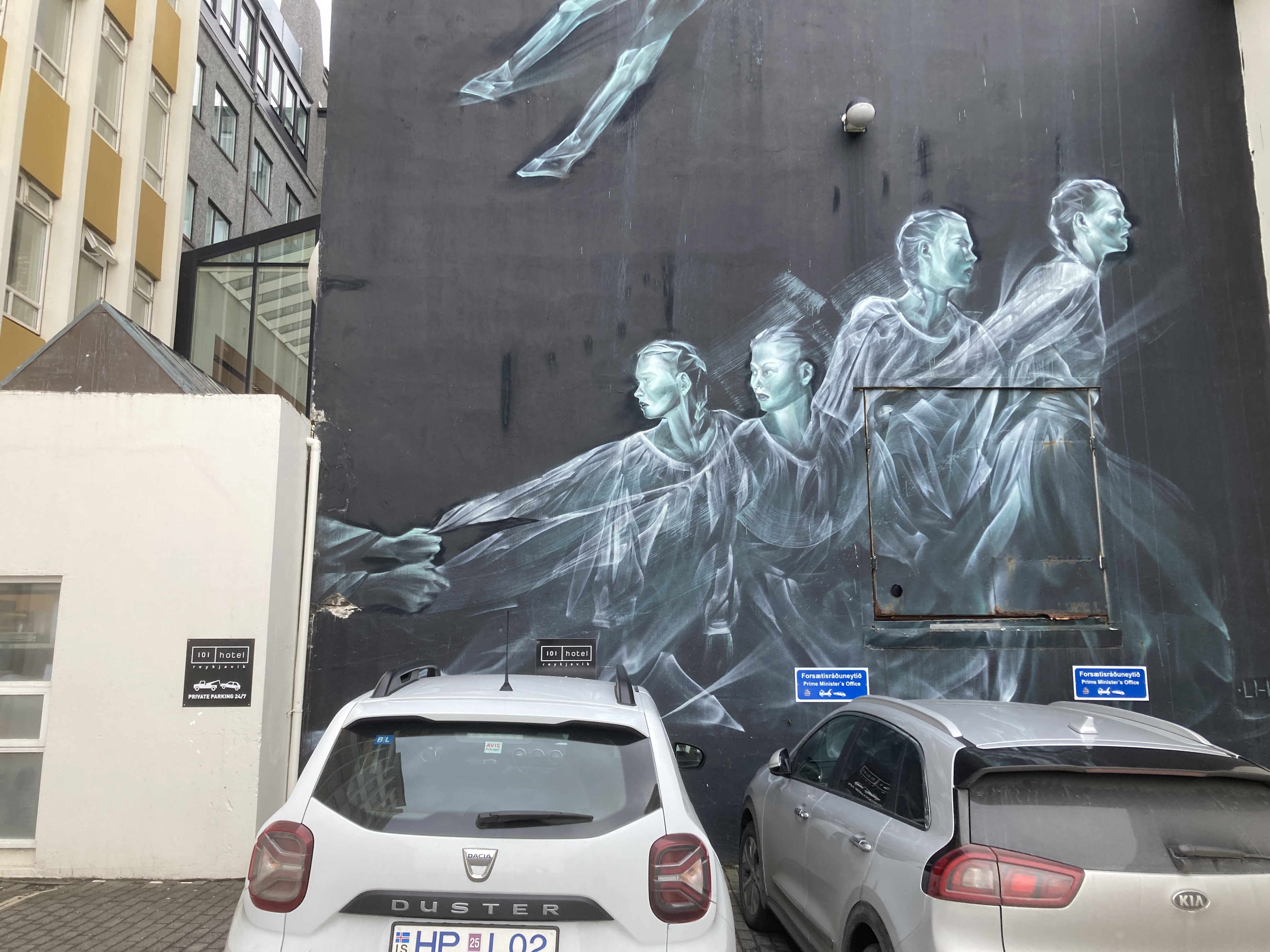 101 Hotel Reykjavik parking